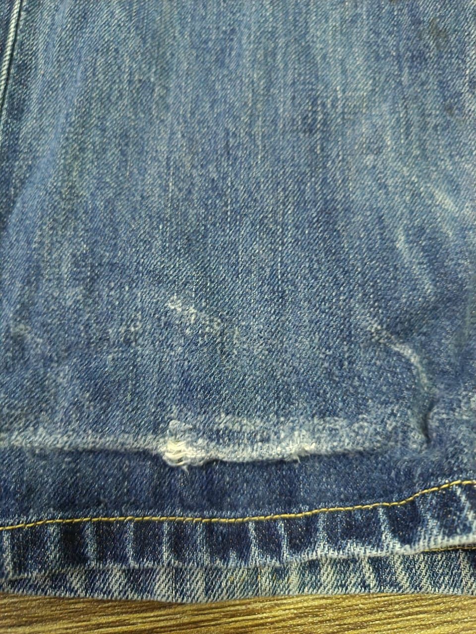 Uniqlo Distressed uniqlo selvedge Size US 31 - 15 Thumbnail