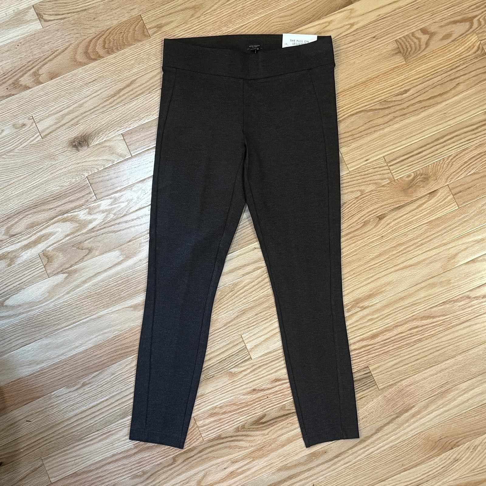 Ann Taylor Ann Taylor Factory pull-on ponte pintuck leggings S NWT Size 28" / US 6 / IT 42 - 1 Thumbnail