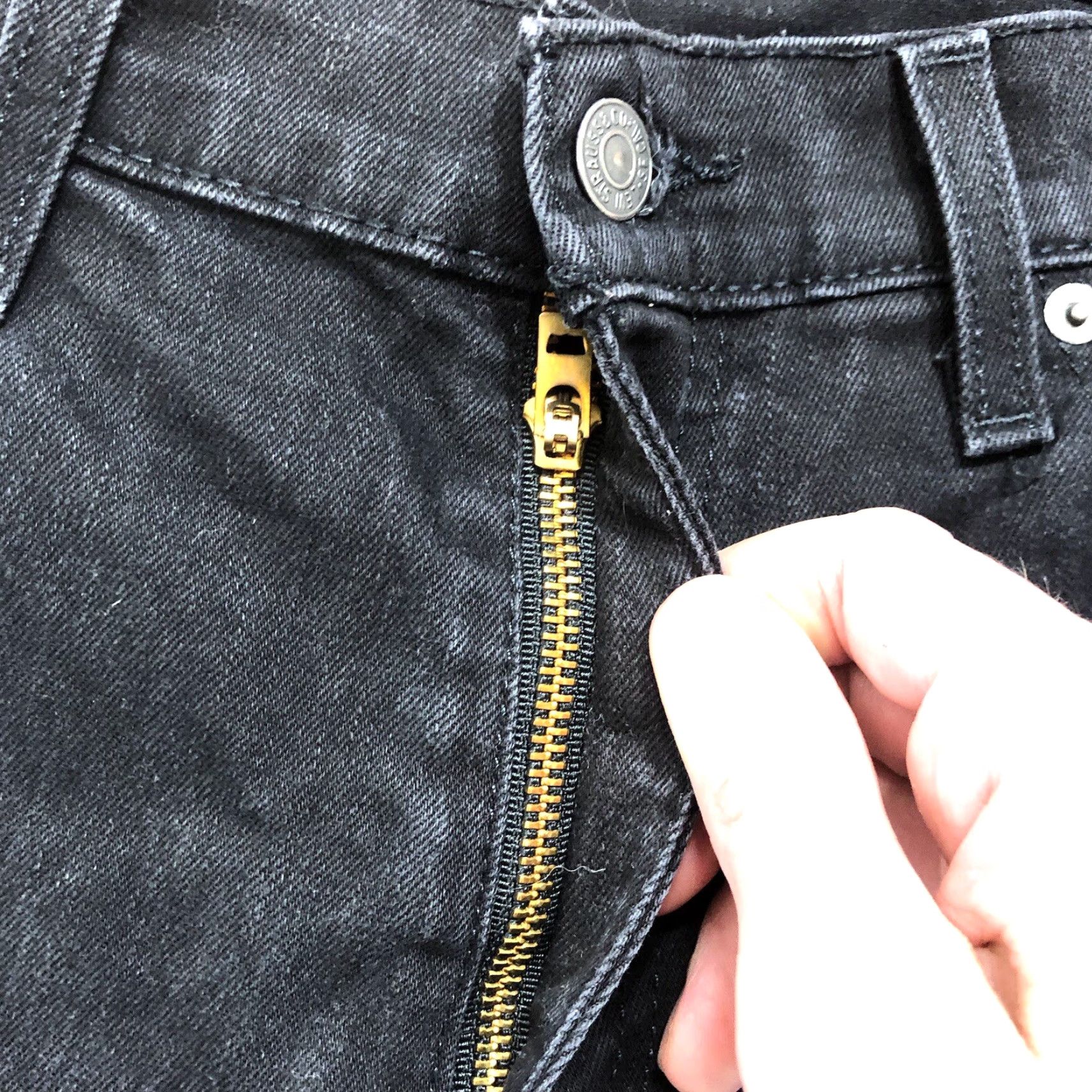 Levi's Levi's 541 Athletic Taper Jeans Denim Black 34x34 Men Regular 5-Pocket Belt Loops Zip Fly Leather Logo Size US 34 / EU 50 - 5 Thumbnail