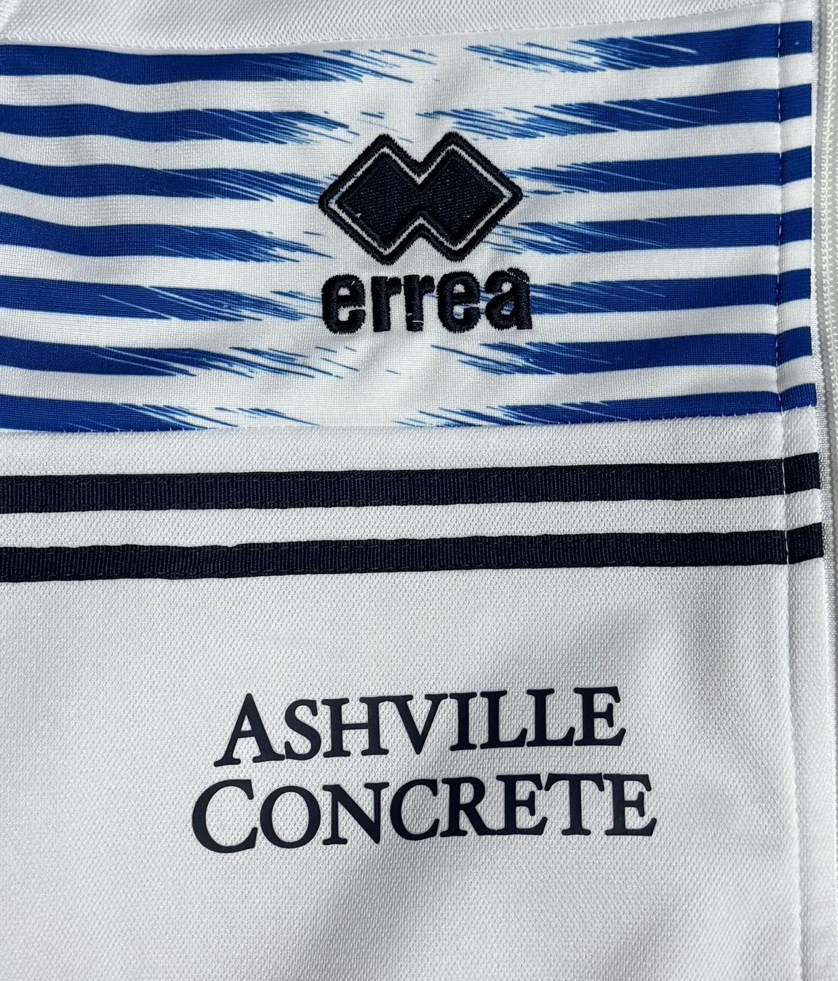 Errea Queens Park Rangers 2021 Football Soccer Track Jacket Errea Size US L / EU 52-54 / 3 - 8 Thumbnail