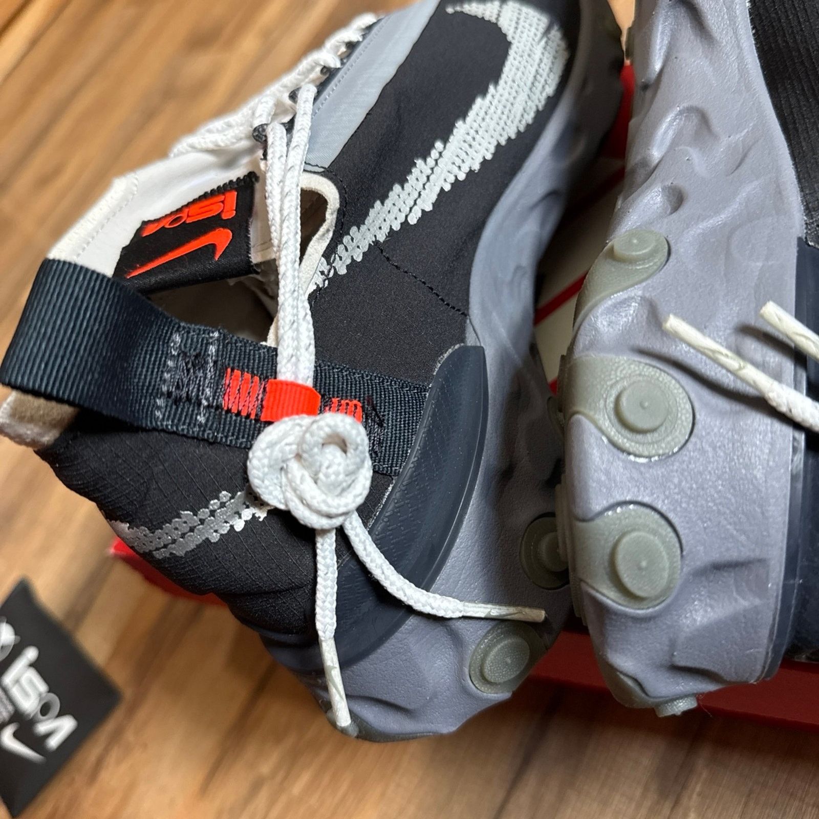 Nike Nike React WR ISPA Black Metallic Silver Gunsmoke Size US 10 / EU 43 - 5 Thumbnail