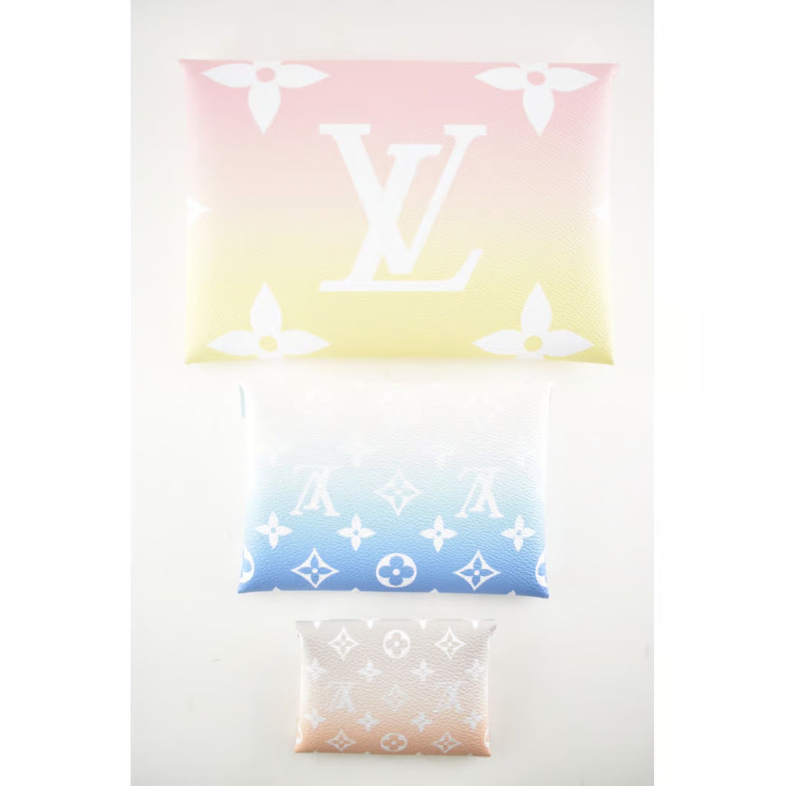 Louis Vuitton Louis Vuitton Giant Logo Monogram 3 PC Clutch Bag Size ONE SIZE - 6 Thumbnail