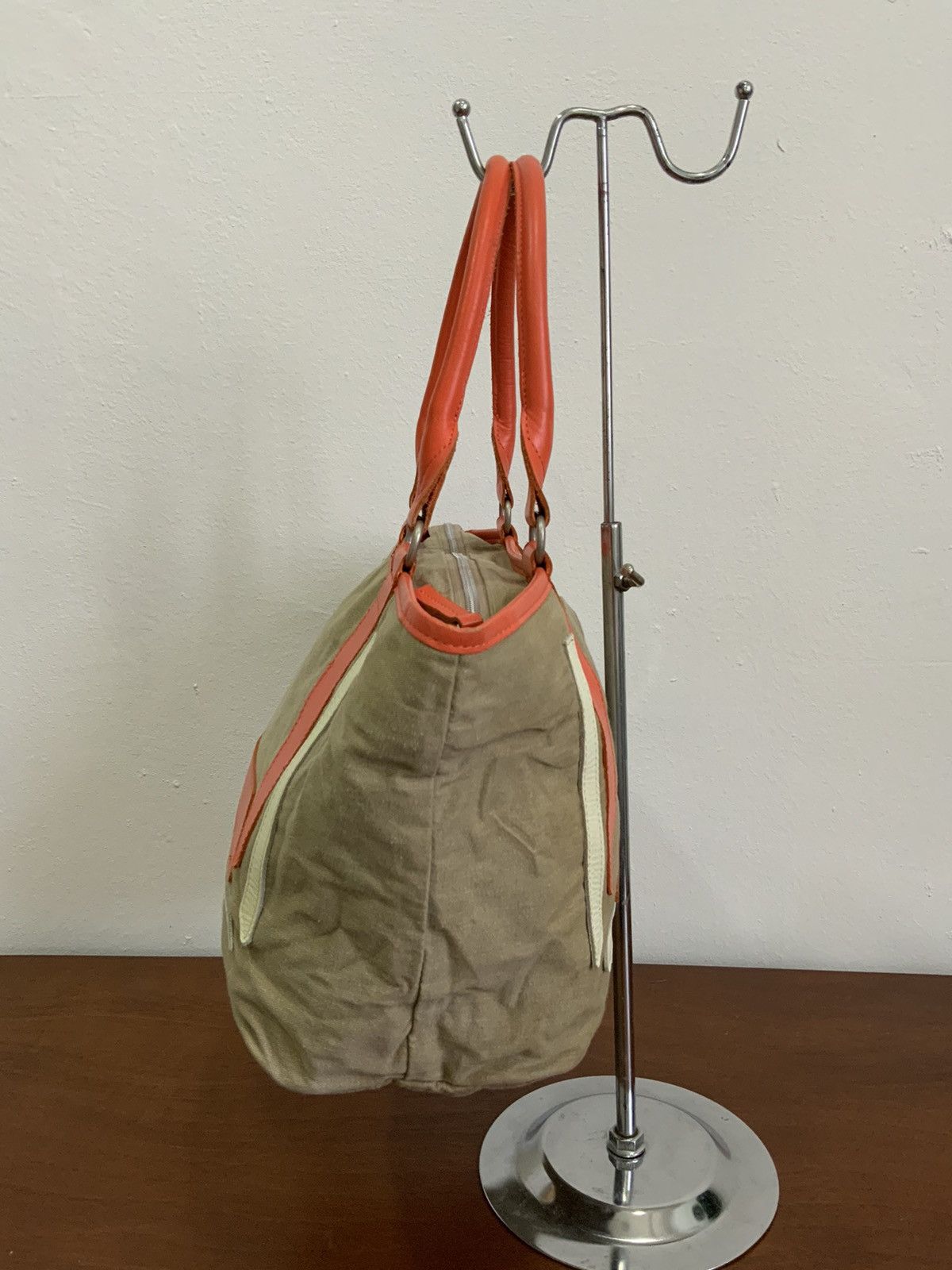 If Six Was Nine American in Paris AIP Orange Handle Bag Size ONE SIZE - 3 Thumbnail