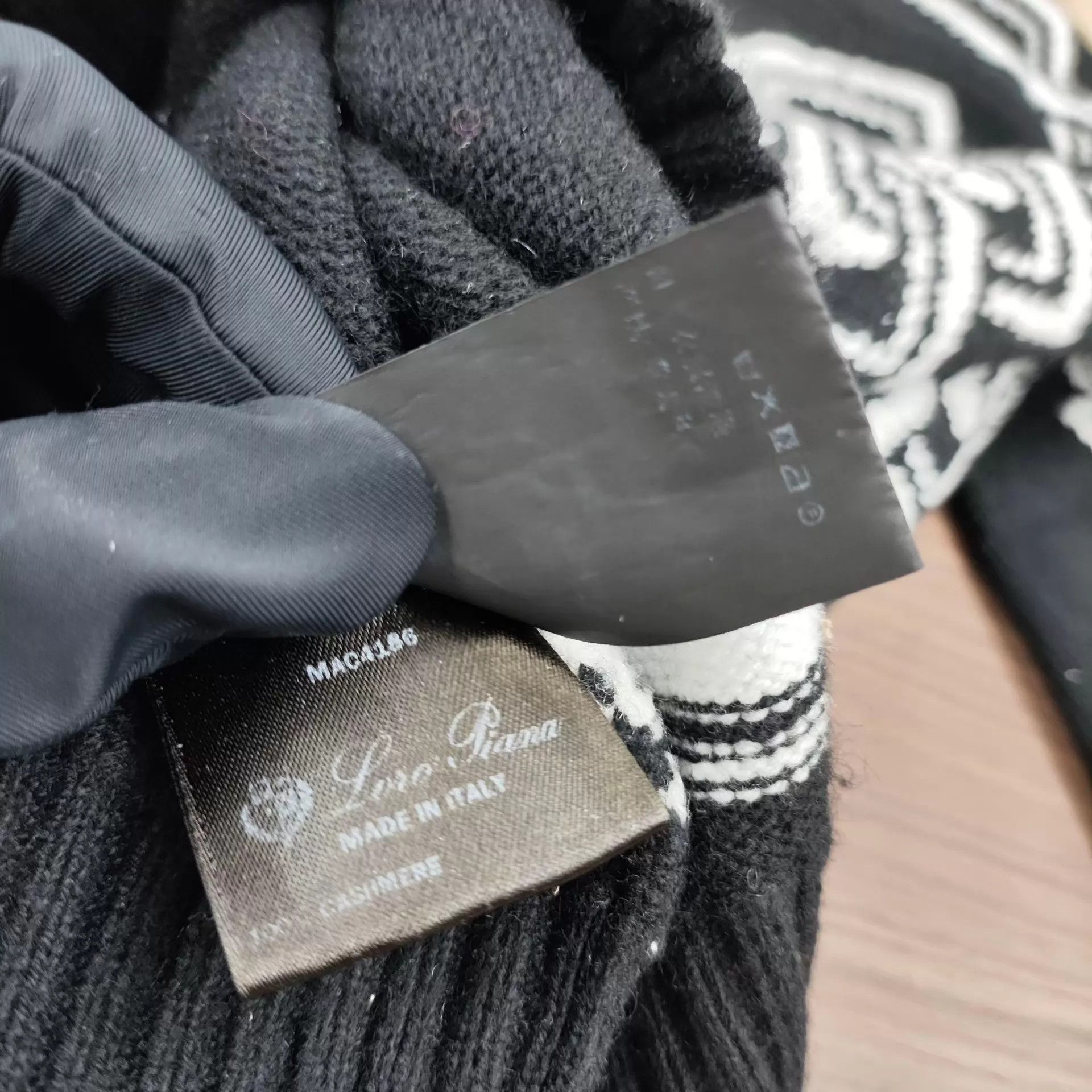 Loro Piana LP Black Knit EthnicMotif Striped CrewNeck Sweater Size US XS / EU 42 / 0 - 6 Thumbnail