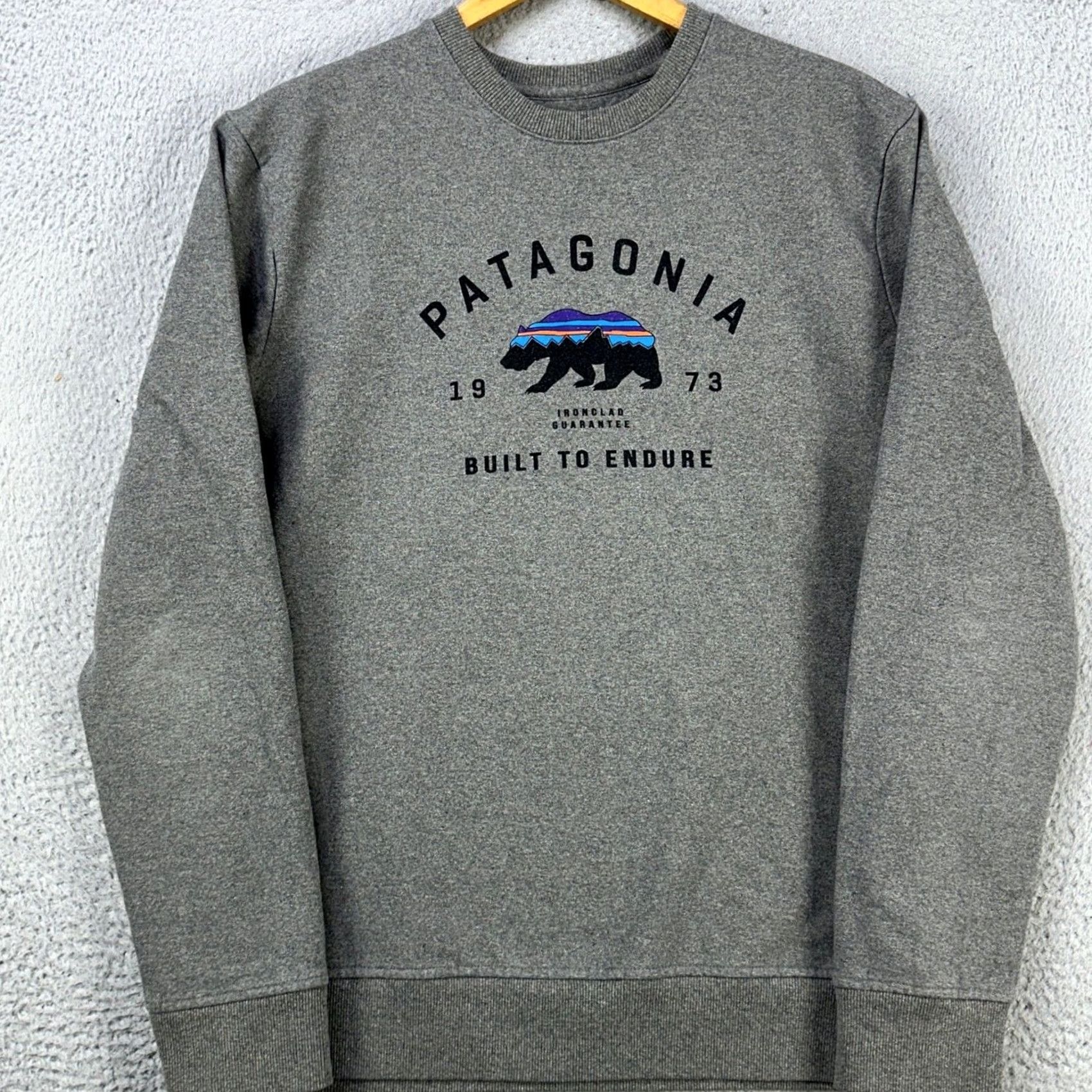 Patagonia Patagonia Mens Crew Neck Sweatshirt Medium Grey Bear Graphic Sweater Pullover Size US M / EU 48-50 / 2 - 2 Thumbnail
