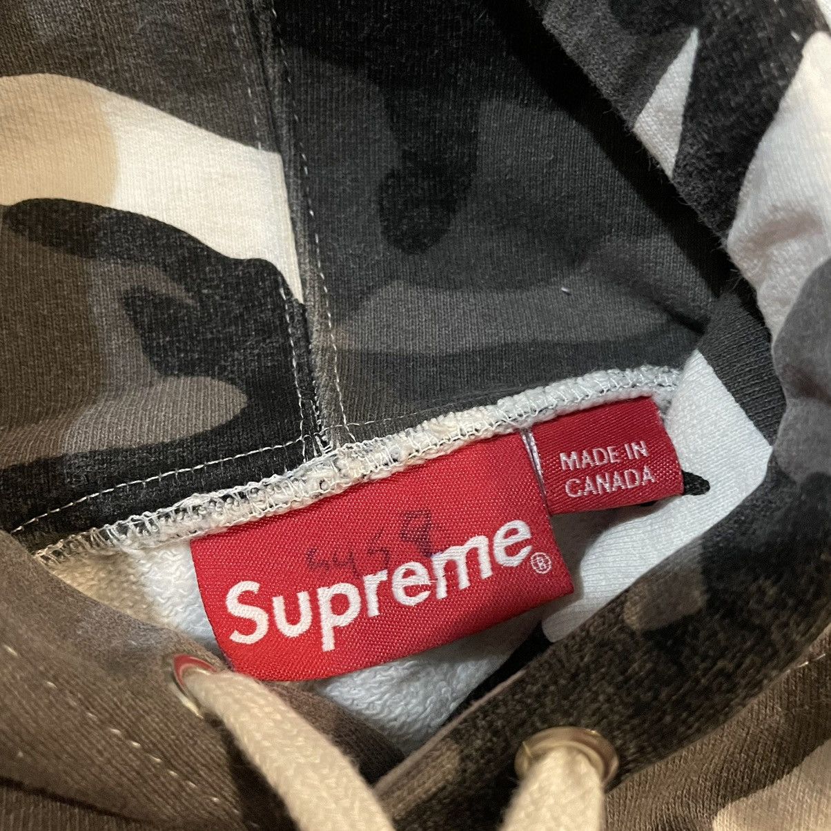 Supreme Supreme Camo Flags Hooded Sweatshirt Size M Size US M / EU 48-50 / 2 - 9 Thumbnail