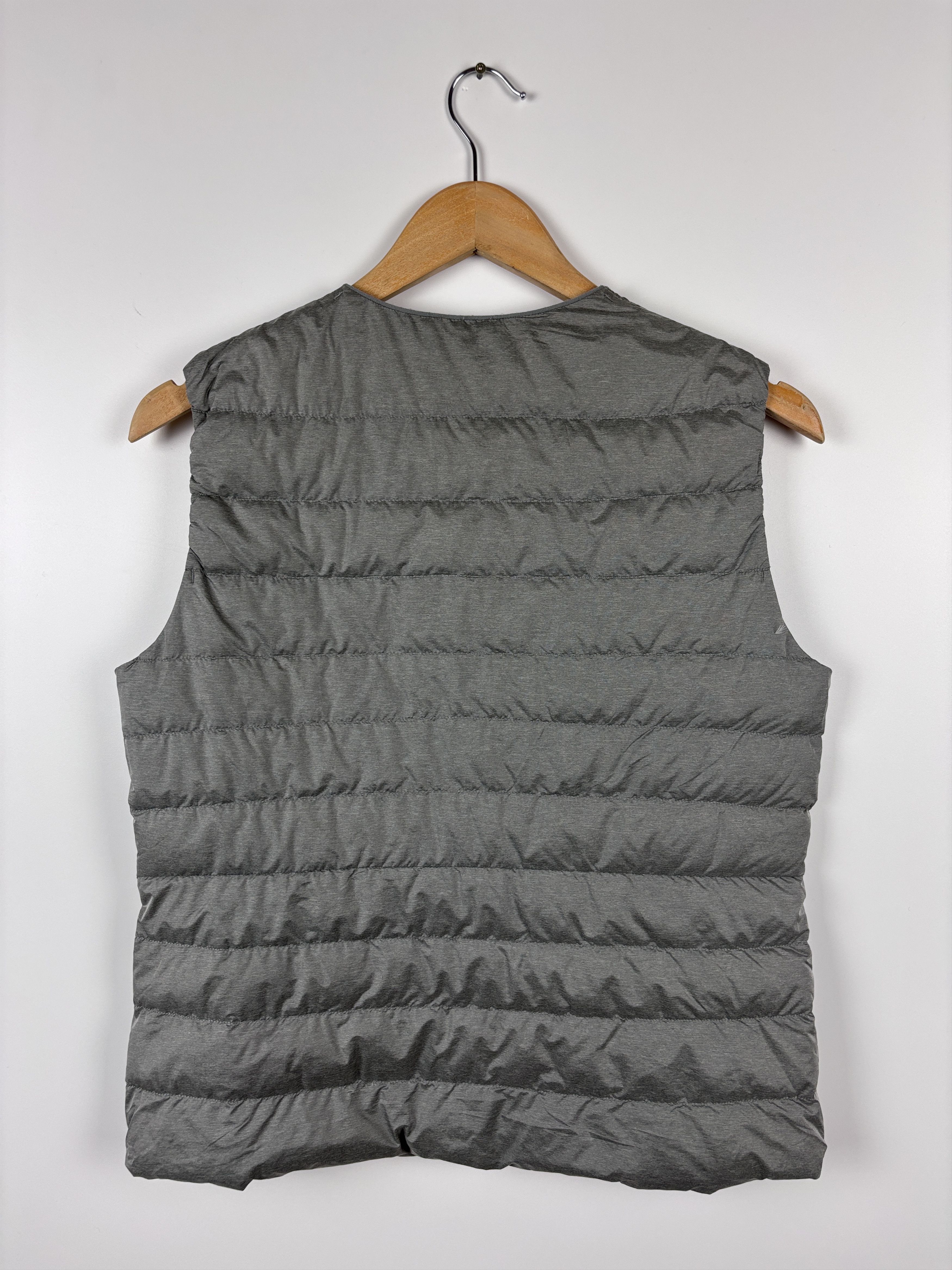 Uniqlo Womens Uniqlo Ultra Light Down Puffer Vest Gray Size L Size L / US 10 / IT 46 - 5 Thumbnail