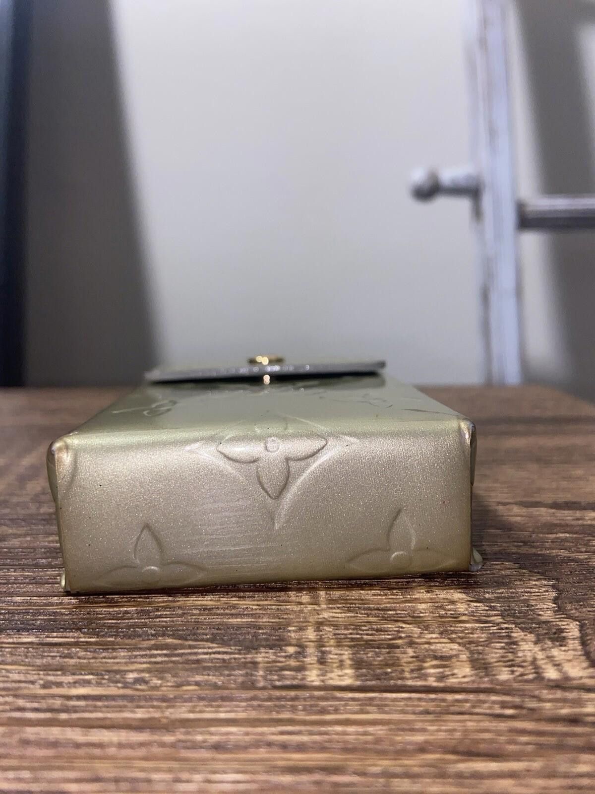 Louis Vuitton Louis Vuitton Vernis gold patent gray leather cigarette case Size ONE SIZE - 5 Thumbnail