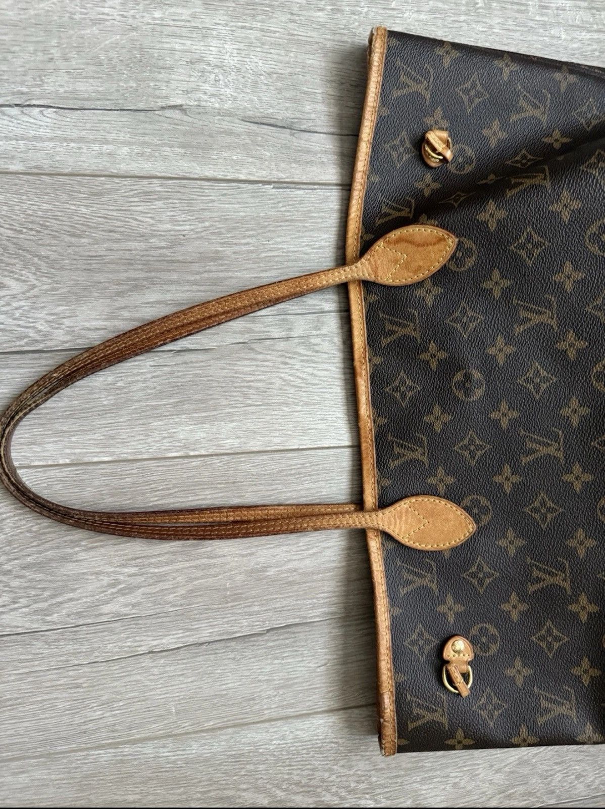 Louis Vuitton Louis Vuitton Monogram Purse Articles de Voyage Red Interior Size ONE SIZE - 5 Thumbnail