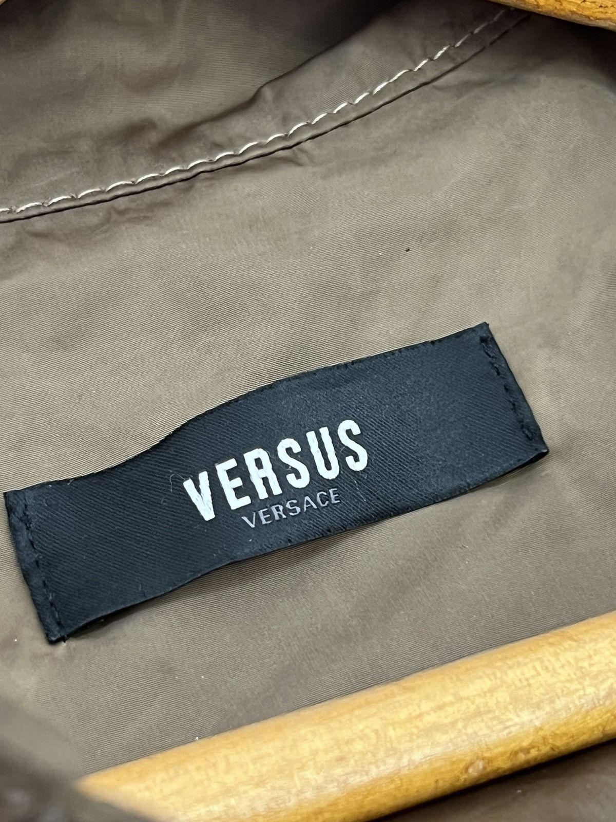 Vintage Vintage Versace Versus Nylon Jacket Luxury Bomber Size US M / EU 48-50 / 2 - 11 Thumbnail