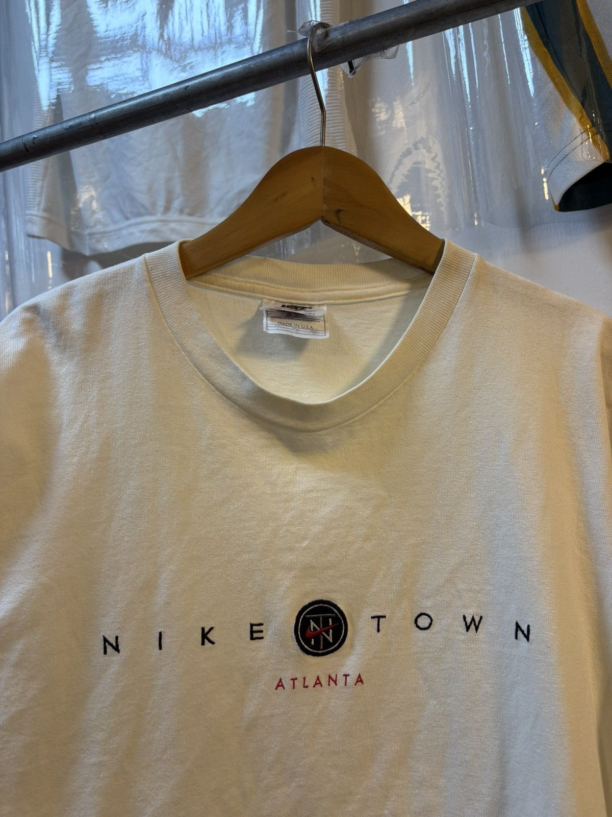Nike Vintage Nike Town USA T-Shirt Size US S / EU 44-46 / 1 - 7 Thumbnail
