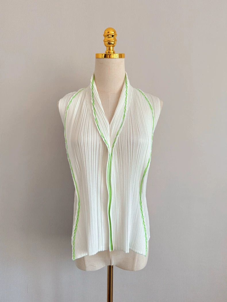 Issey Miyake Issey Miyake White green-edged pleated vest Size M / US 6-8 / IT 42-44 - 3 Thumbnail