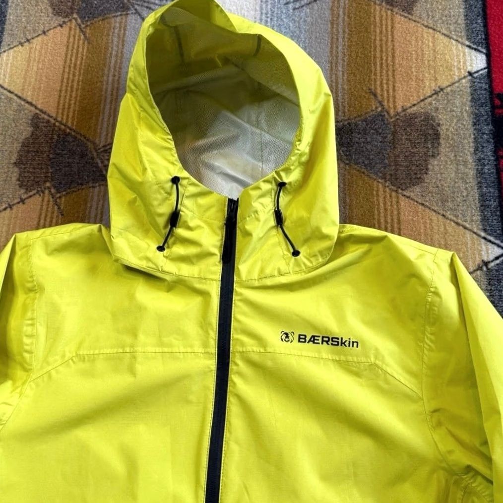 Rains Men's Baerskin Rain Jacket Full Zip Hooded Neon Green Size S Size US S / EU 44-46 / 1 - 5 Thumbnail