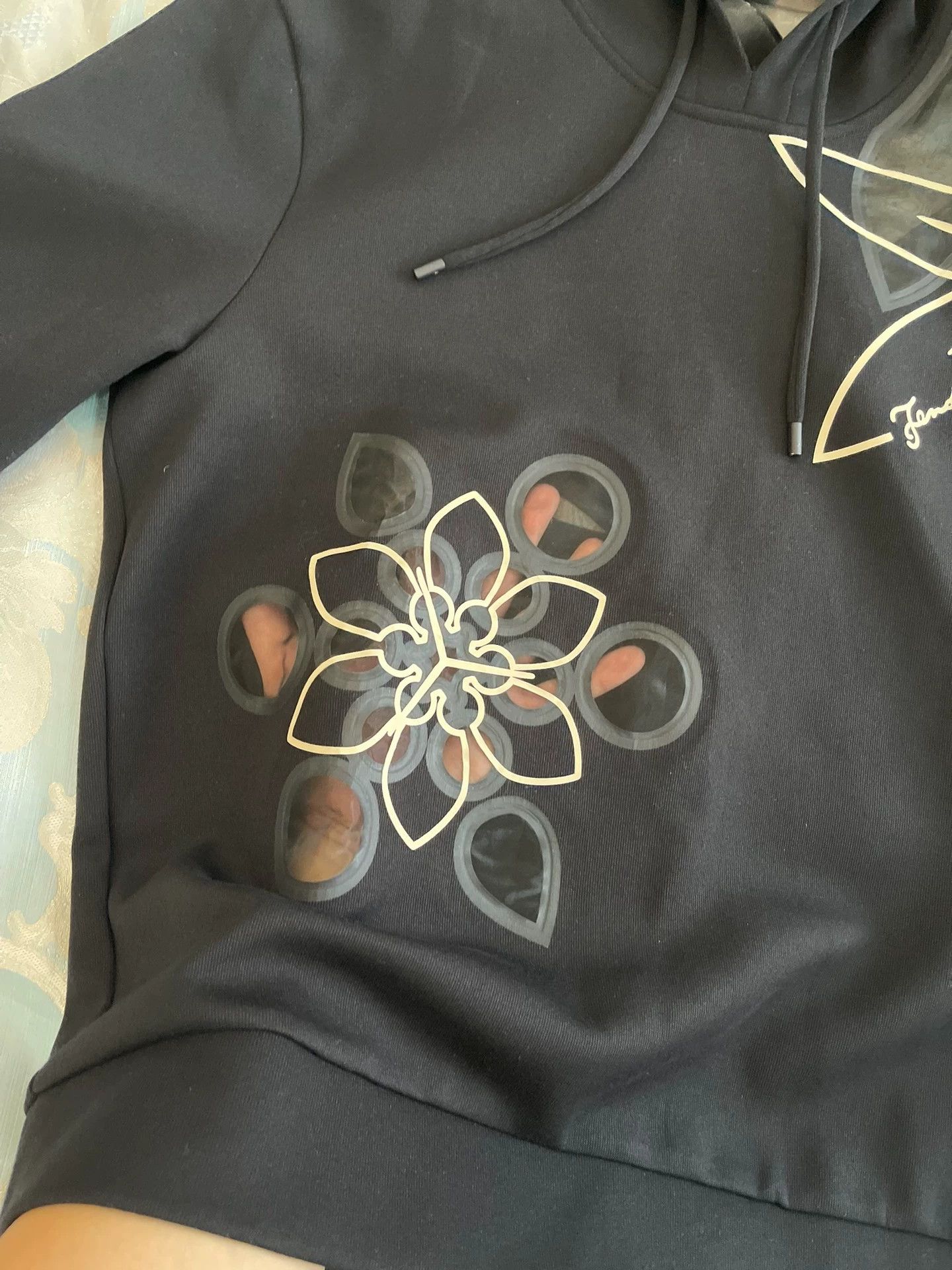 Fendi Fendi Runway Large Floral Mesh Sweatshirt L Size US L / EU 52-54 / 3 - 2 Thumbnail