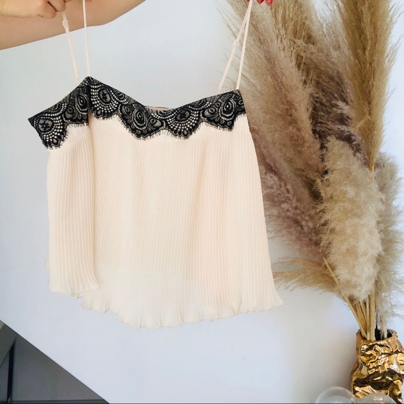 Free People NEW FREE PEOPLE Cream Lace Tank Top Cami Lingerie Blouse Size L / US 10 / IT 46 - 4 Thumbnail