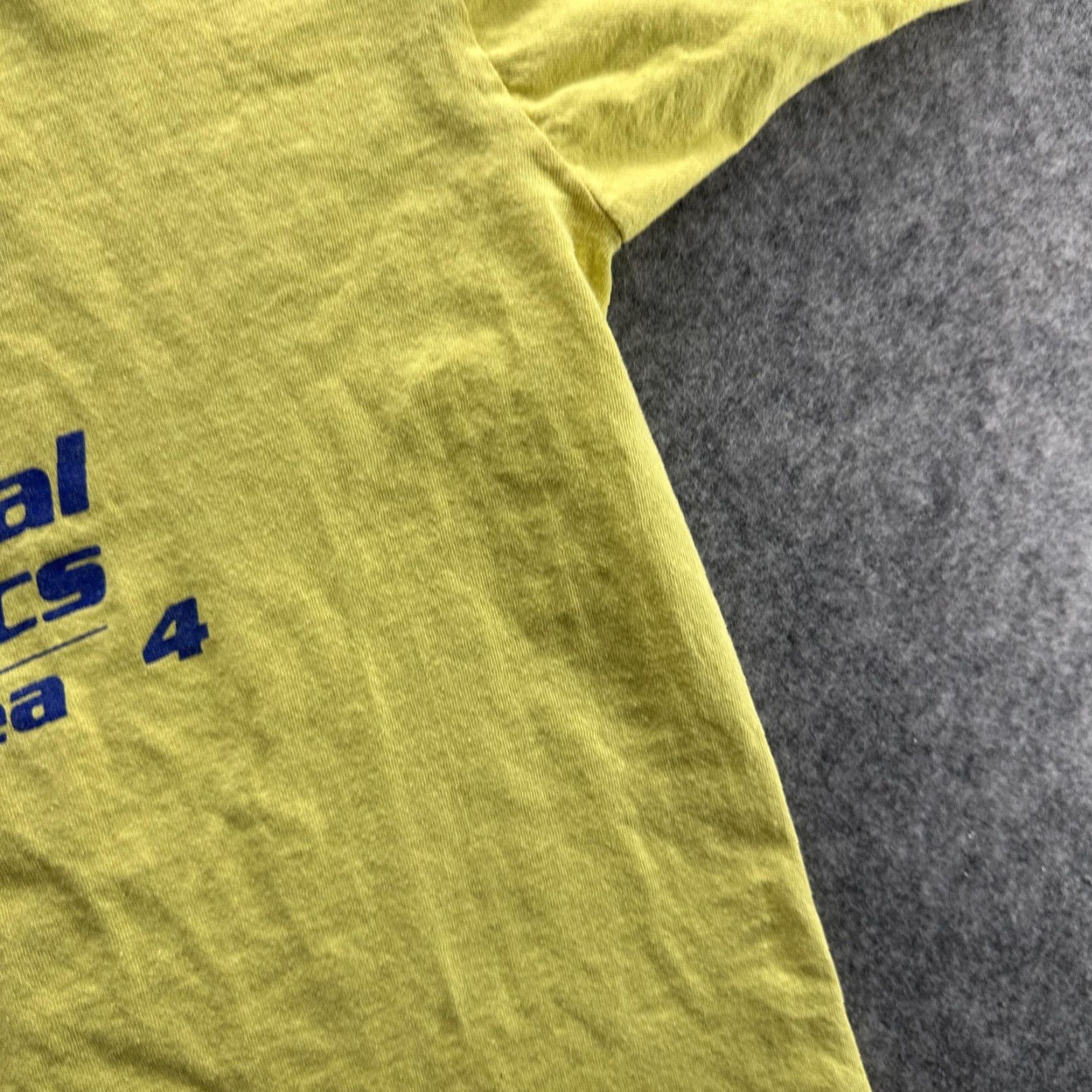 Fruit Of The Loom VINTAGE Special Olympics T-Shirt Mens Large Yellow 90s Fruit of the Loom Texas Area 4 Sports Size US L / EU 52-54 / 3 - 6 Thumbnail