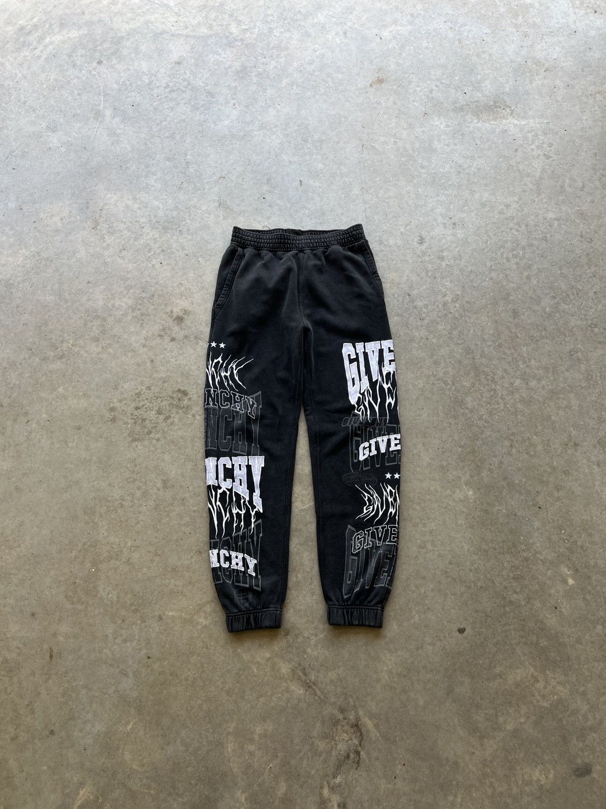 Givenchy × MMW Givenchy FW22 Multi Logo Embroidered Gothic Sweatpants Size US 30 / EU 46 - 1 Thumbnail