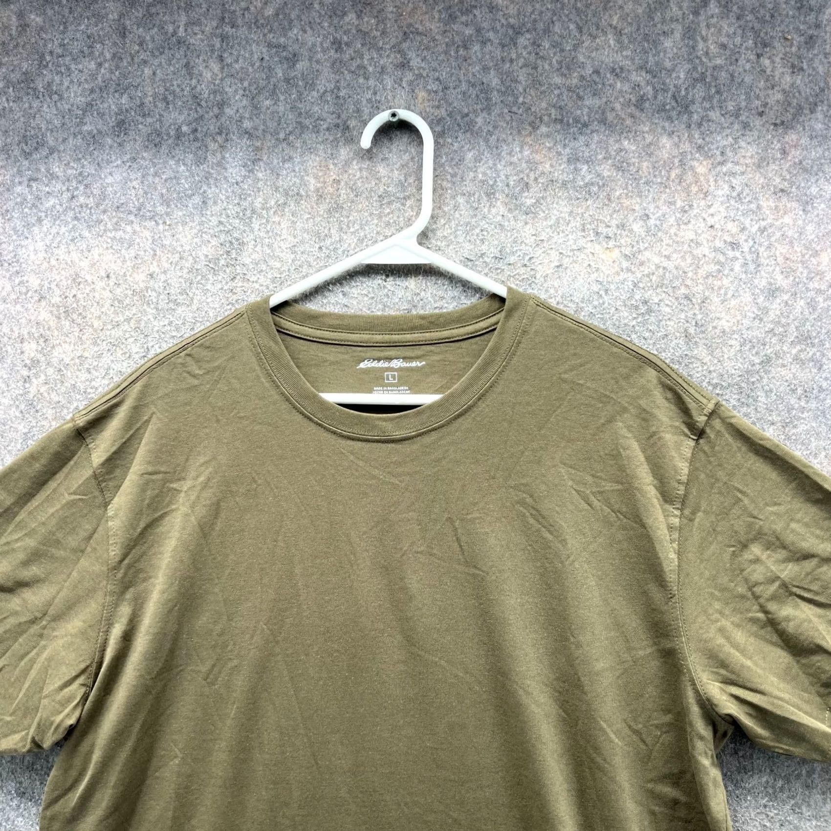Eddie Bauer VINTAGE Eddie Bauer Shirt Mens Large Green Olive Casual Tee Crewneck Lightweight Top Regular Fit Short Sleeve Logo 90s? Size US L / EU 52-54 / 3 - 7 Thumbnail