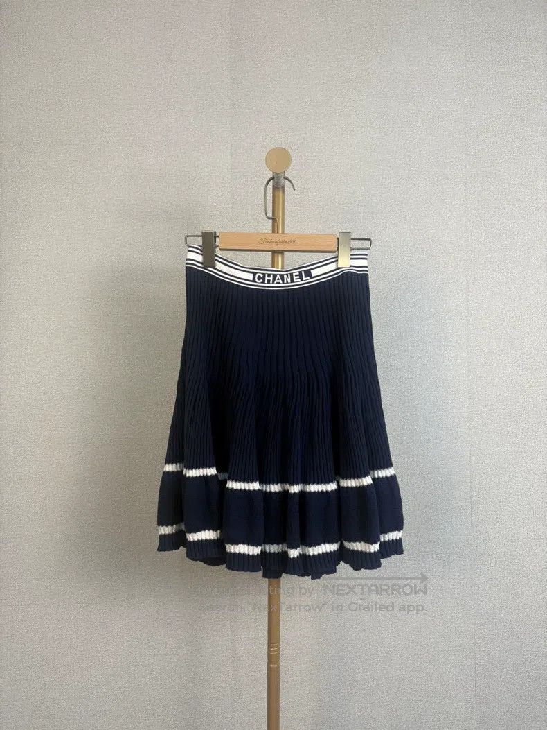 Chanel Chanel Dark blue waist letter knitted skirt Size 25" / US 0 / IT 36 - 1 Thumbnail
