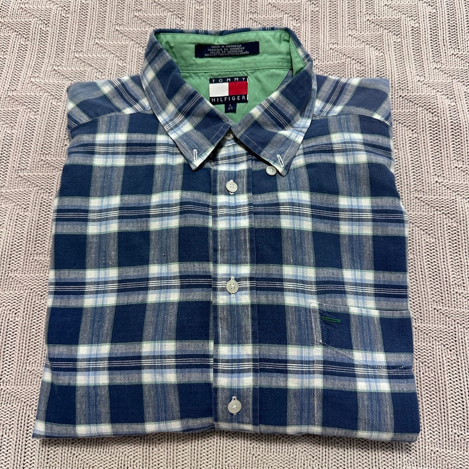 Tommy Hilfiger Vintage Tommy Hilfiger navy plaid button down size L Size US L / EU 52-54 / 3 - 1 Thumbnail