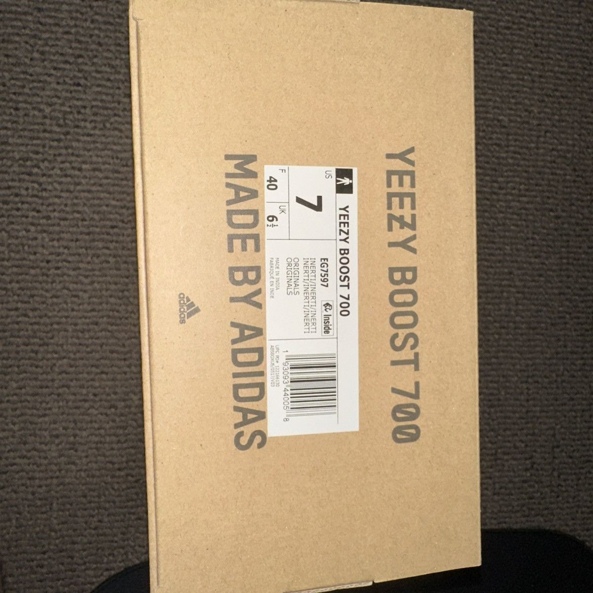 Adidas adidas Yeezy Boost 700 Inertia Size US 7 / EU 40 - 8 Thumbnail
