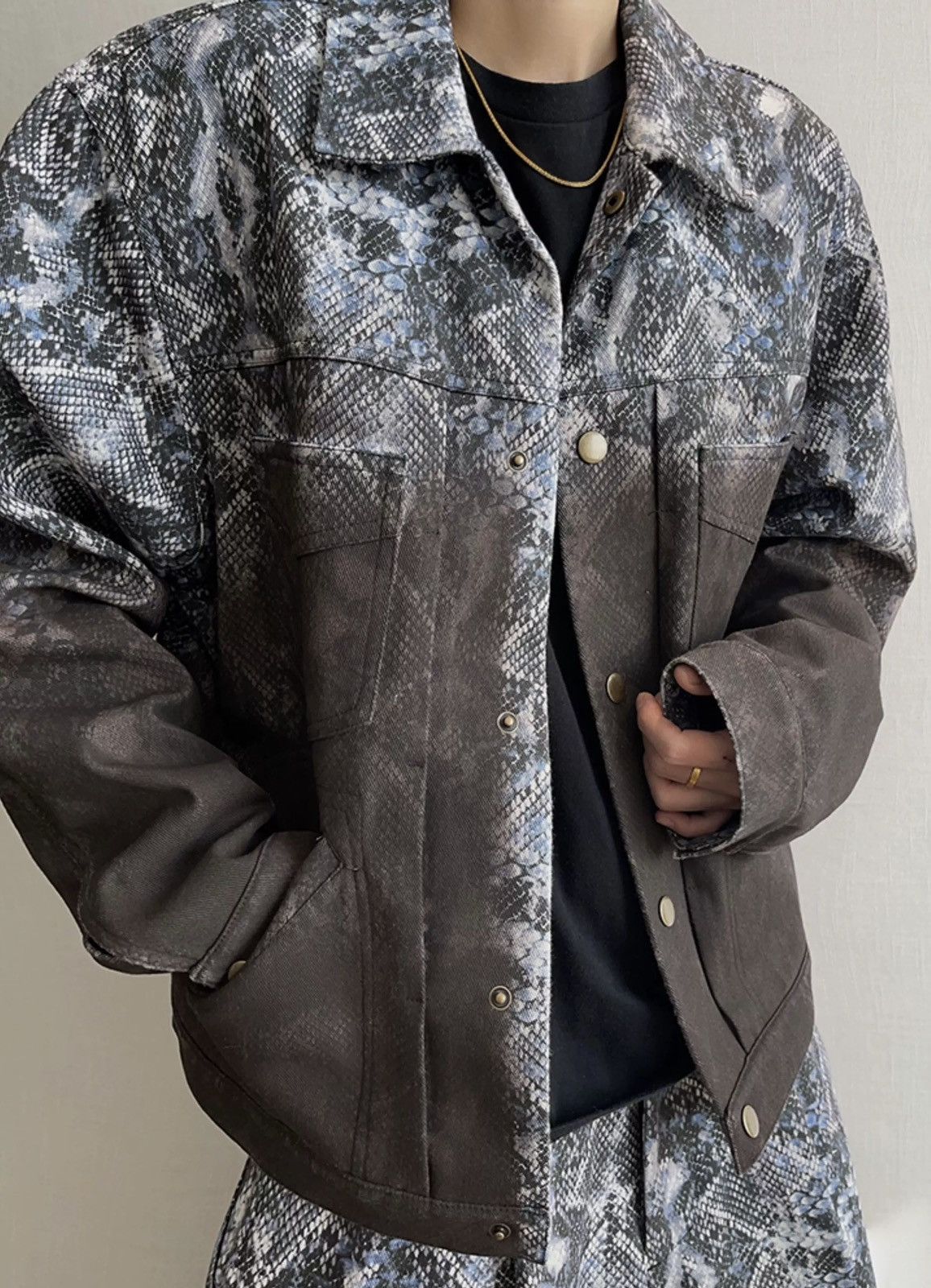 Avant garde punk snake print gradient effect trucker jacket