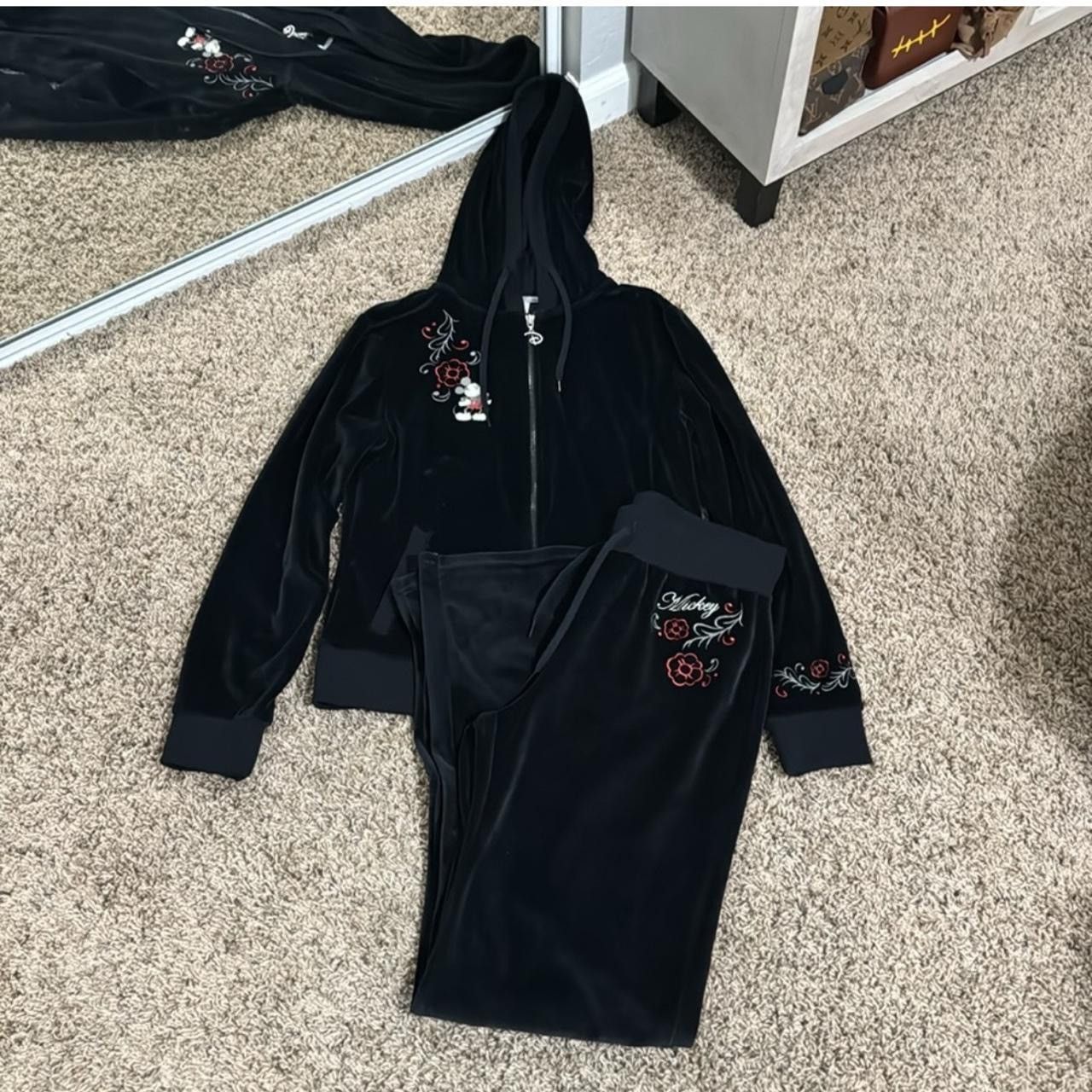 Disney × Vintage Velour Y2K Mickey Mouse Sweatsuit Size 26" / US 2 / IT 38 - 1 Thumbnail
