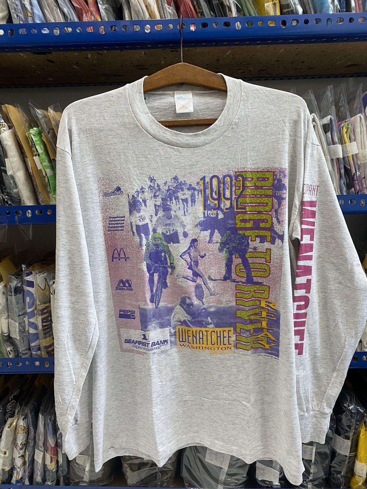 Vintage VINTAGE 1992 LONGSLEEVE TSHIRT Size US M / EU 48-50 / 2 - 1 Thumbnail