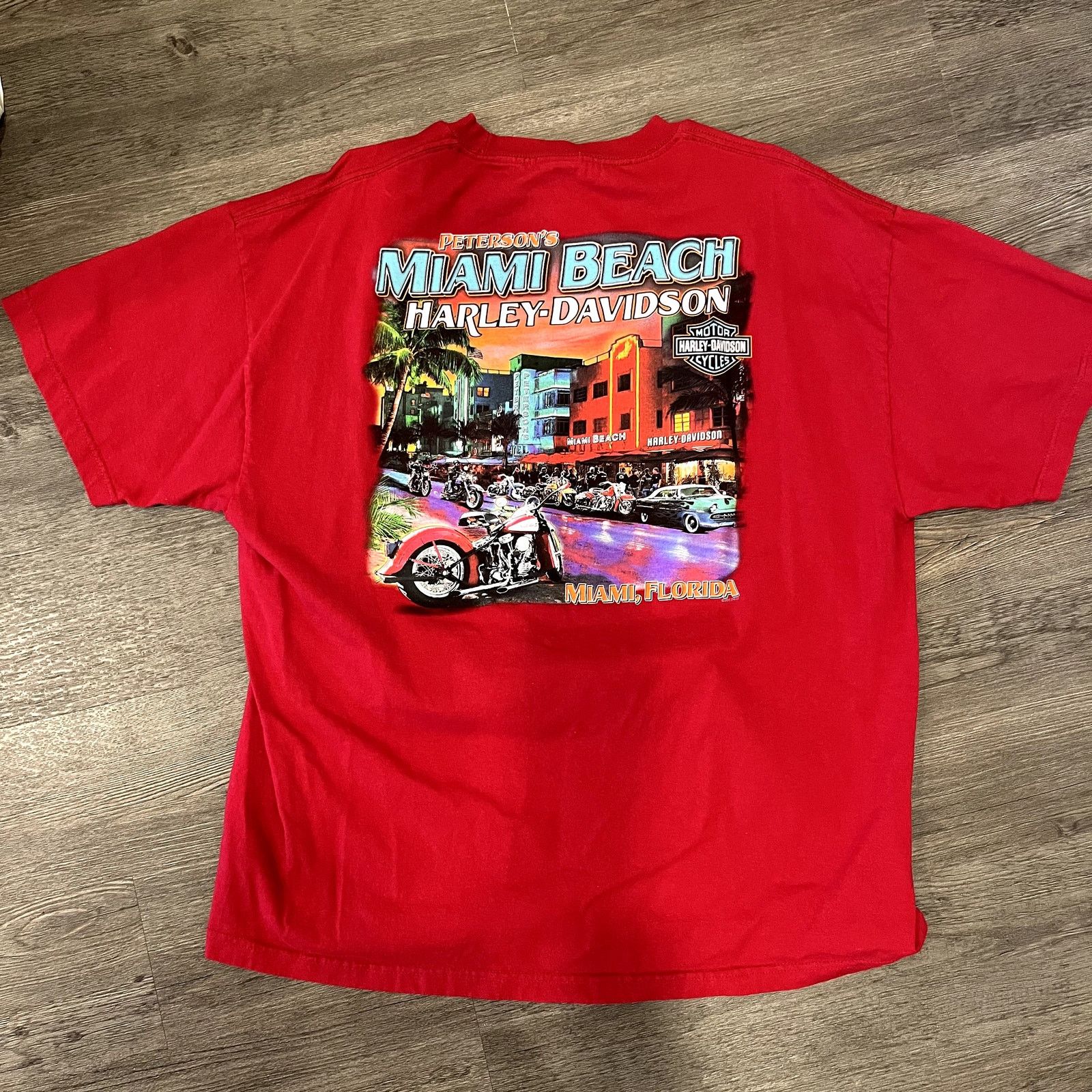 Harley Davidson Harley Davidson Miami Beach Red Graphic Biker Tee 2XL Size US XXL / EU 58 / 5 - 1 Thumbnail
