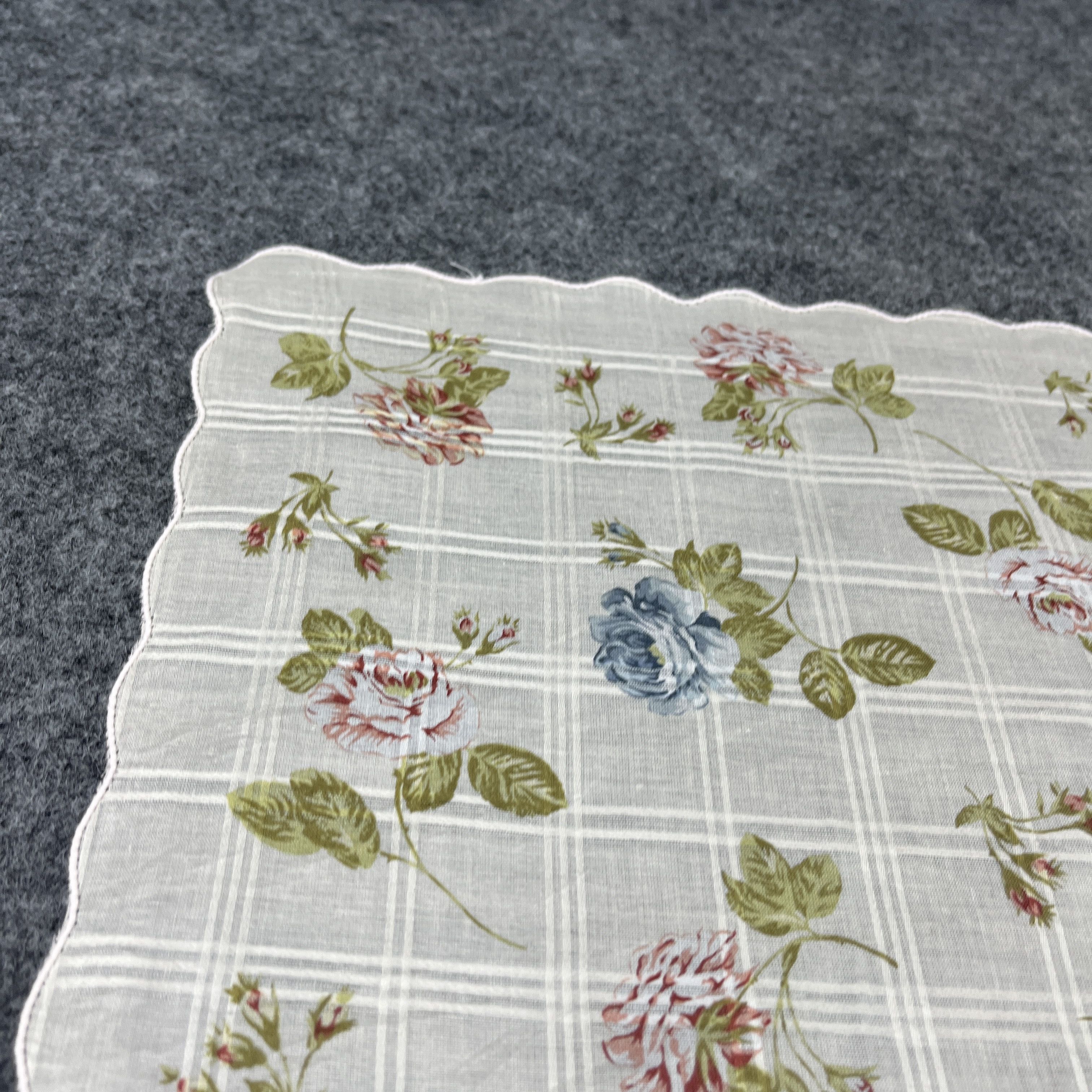 Laura Ashley Laura Ashley Handkerchief / Bandana / Neckerchief B106 Size ONE SIZE - 9 Thumbnail