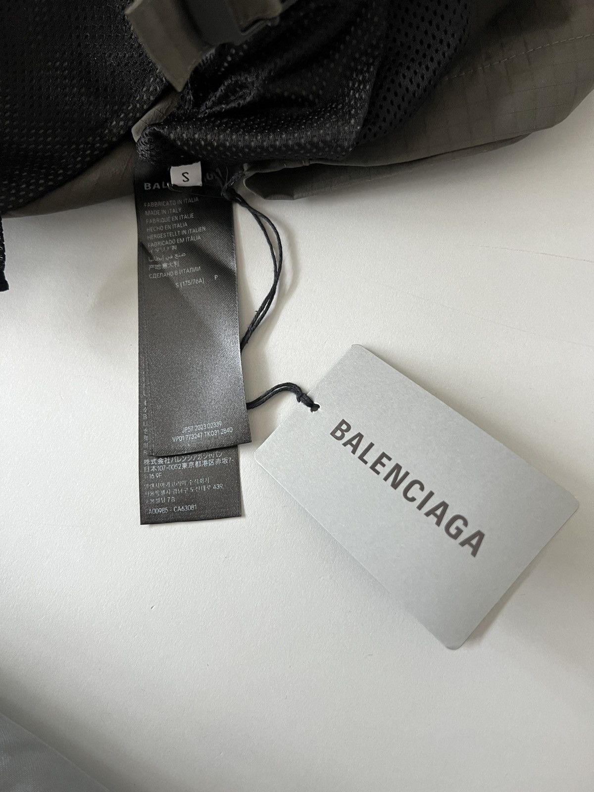 Balenciaga Balenciaga Unity Sports Icon Cargo Pants Size US 30 / EU 46 - 11 Thumbnail
