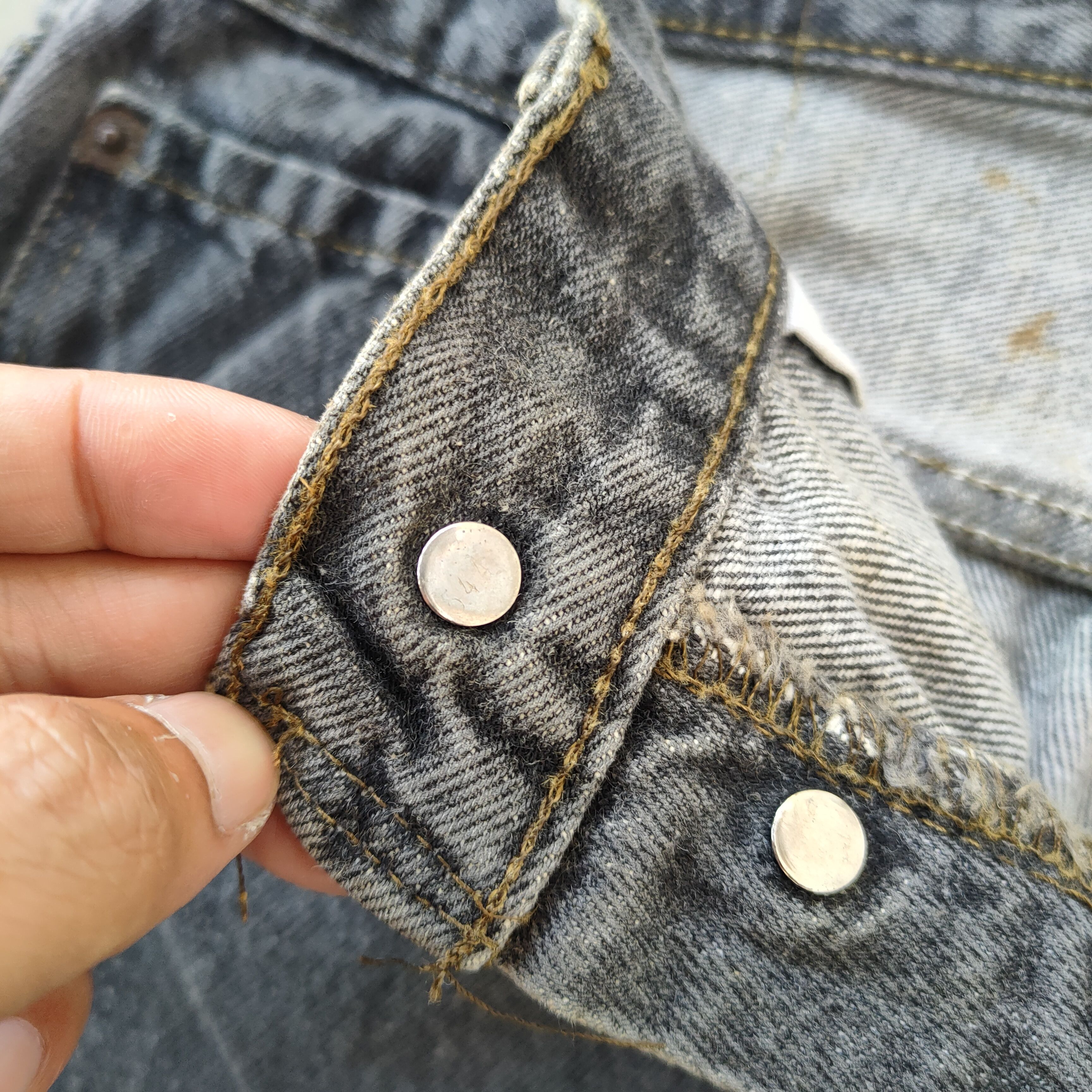 Levi's Vintage Clothing LEVI'S 501 usa VINTAGE 93'BLACK BUTTONFLY JEANS DENIM PANTS Size US 30 / EU 46 - 8 Thumbnail