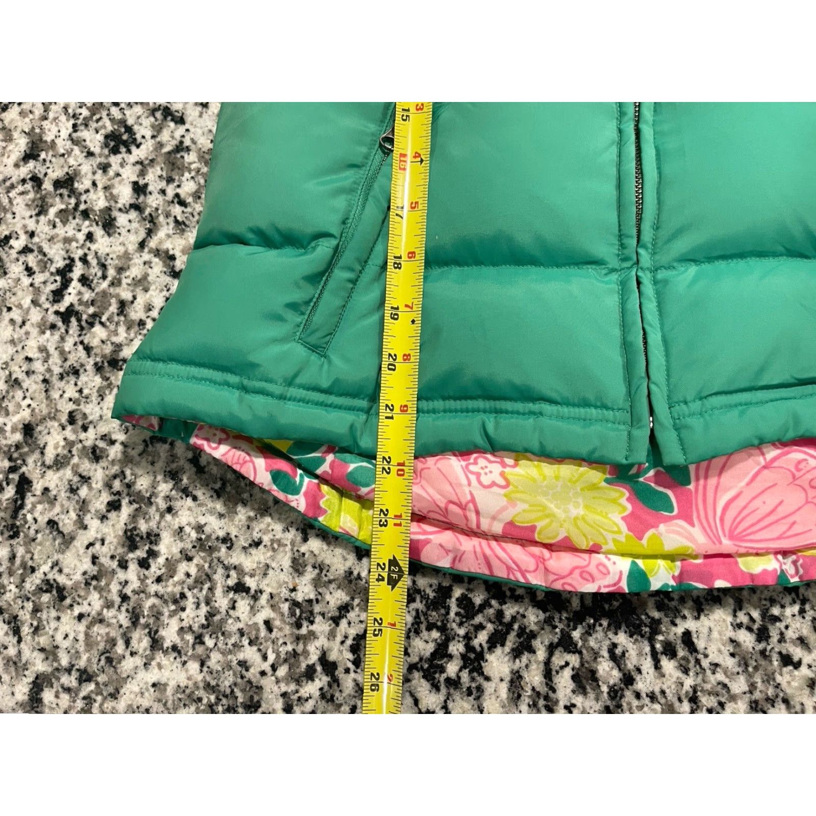 Lilly Pulitzer Lilly Pulitzer Goose Down Vest Women S Green Puffer Zip Floral Lined Sz S Size S / US 4 / IT 40 - 2 Thumbnail