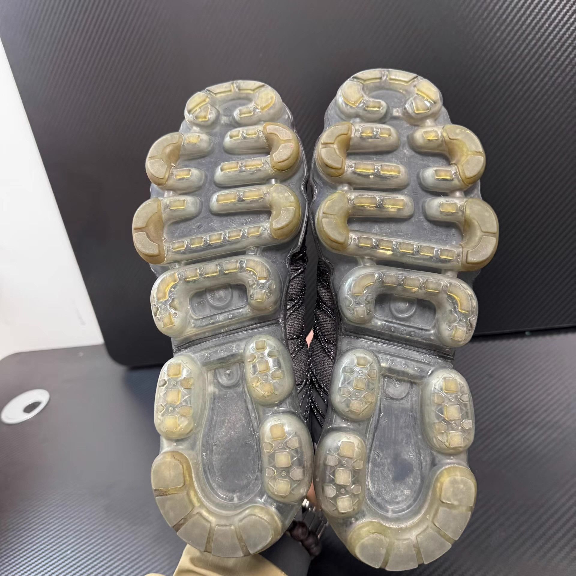 Nike Nike Vapormax Run, full-length air cushion Q10 Size US 5.5 / EU 38 - 4 Thumbnail