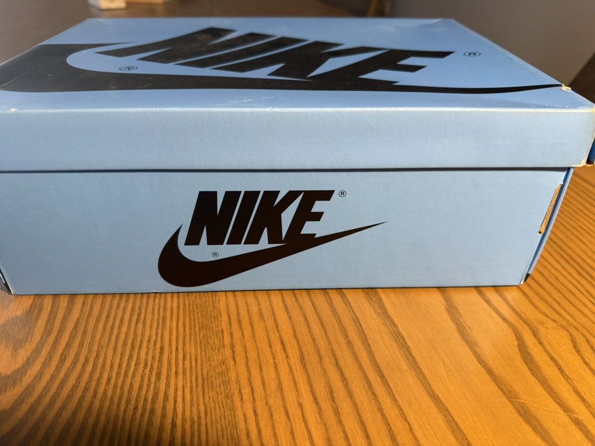Jordan Brand Air Jordan 1 Retro High OG Unc Toe Size US 8 / EU 41 - 10 Thumbnail