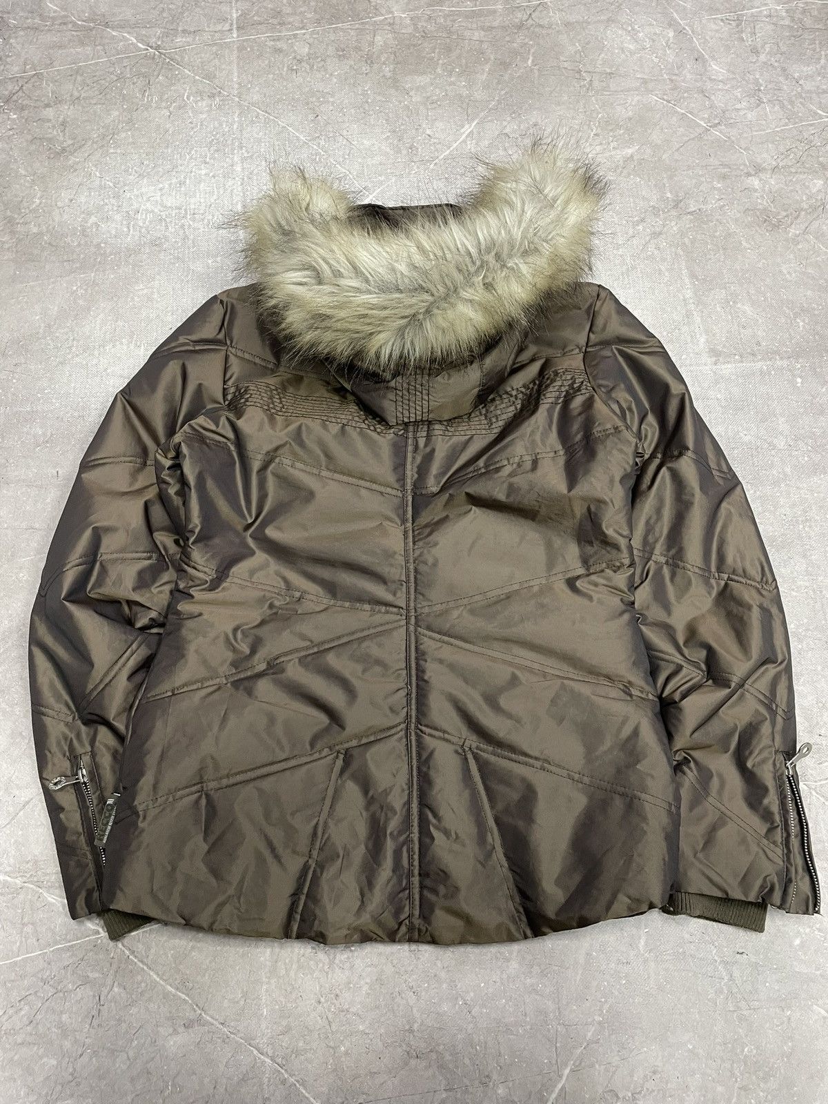 Hysteric Glamour Hysteric glamour style bomber jacket fur hood jacket hype Size US M / EU 48-50 / 2 - 11 Thumbnail