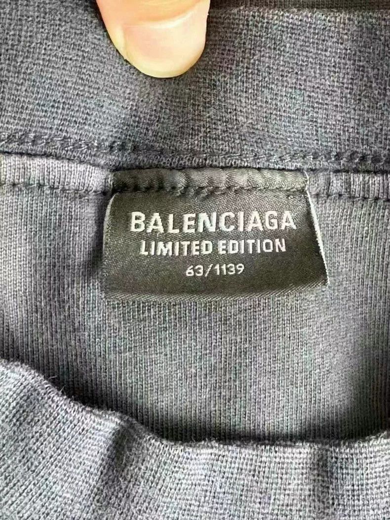 Balenciaga Balenciaga Black T Size US M / EU 48-50 / 2 - 4 Thumbnail