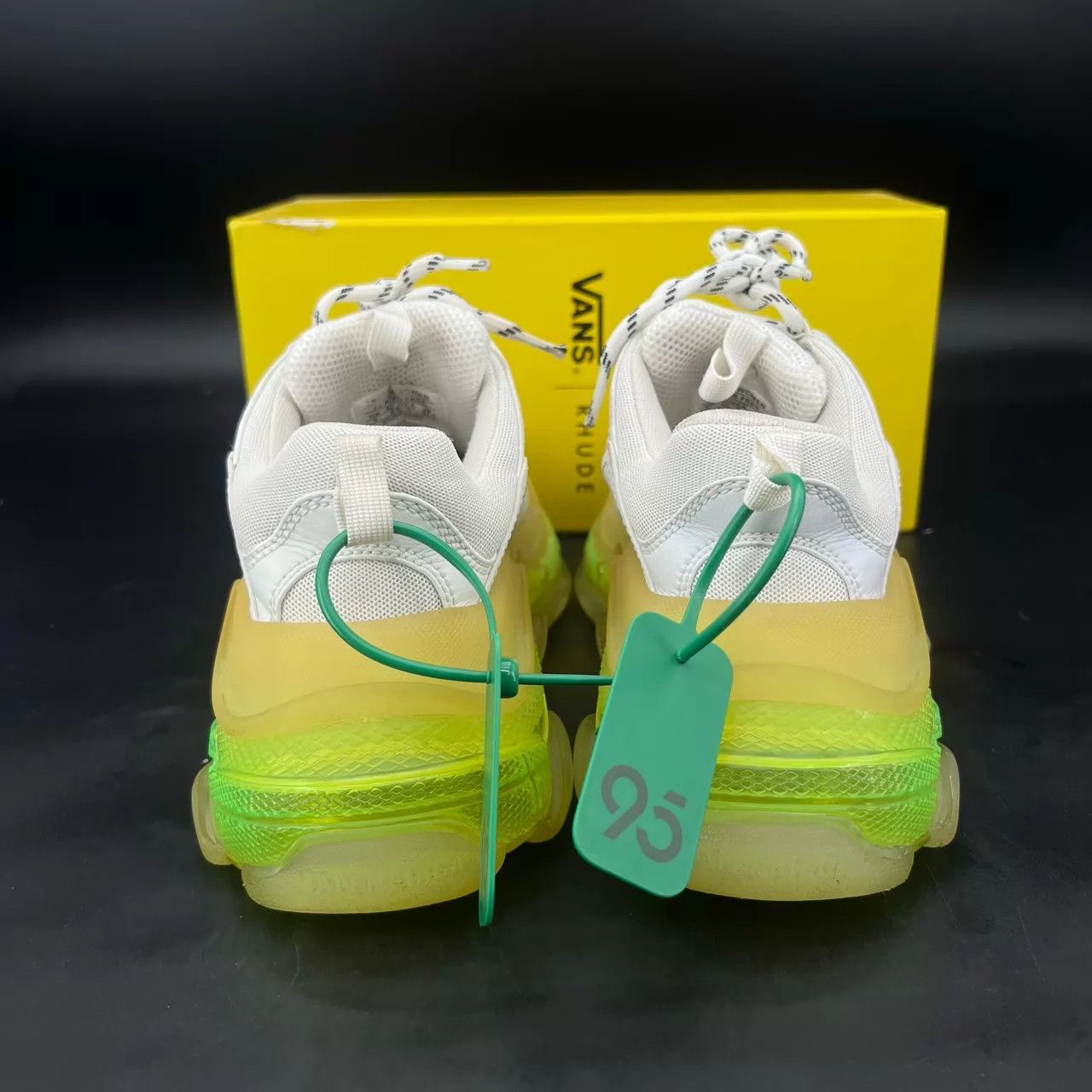 Balenciaga Balenciaga Triple S White Green 37 3W Near New OG Box Size US 7 / IT 37 - 5 Thumbnail