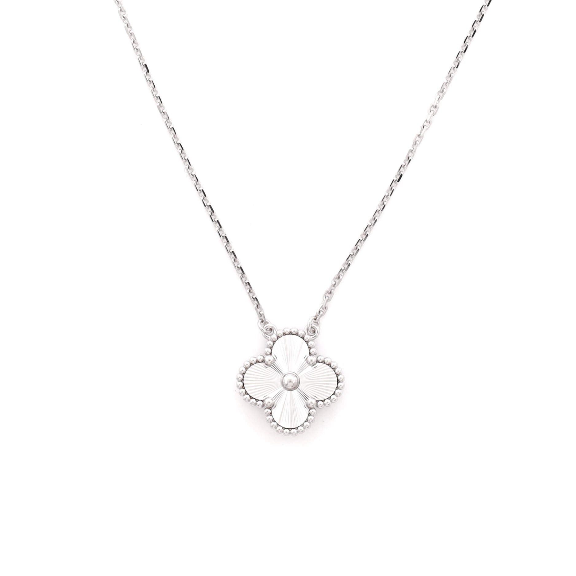 Van Cleef & Arpels Vintage Alhambra Pendant Necklace Size ONE SIZE - 1 Thumbnail