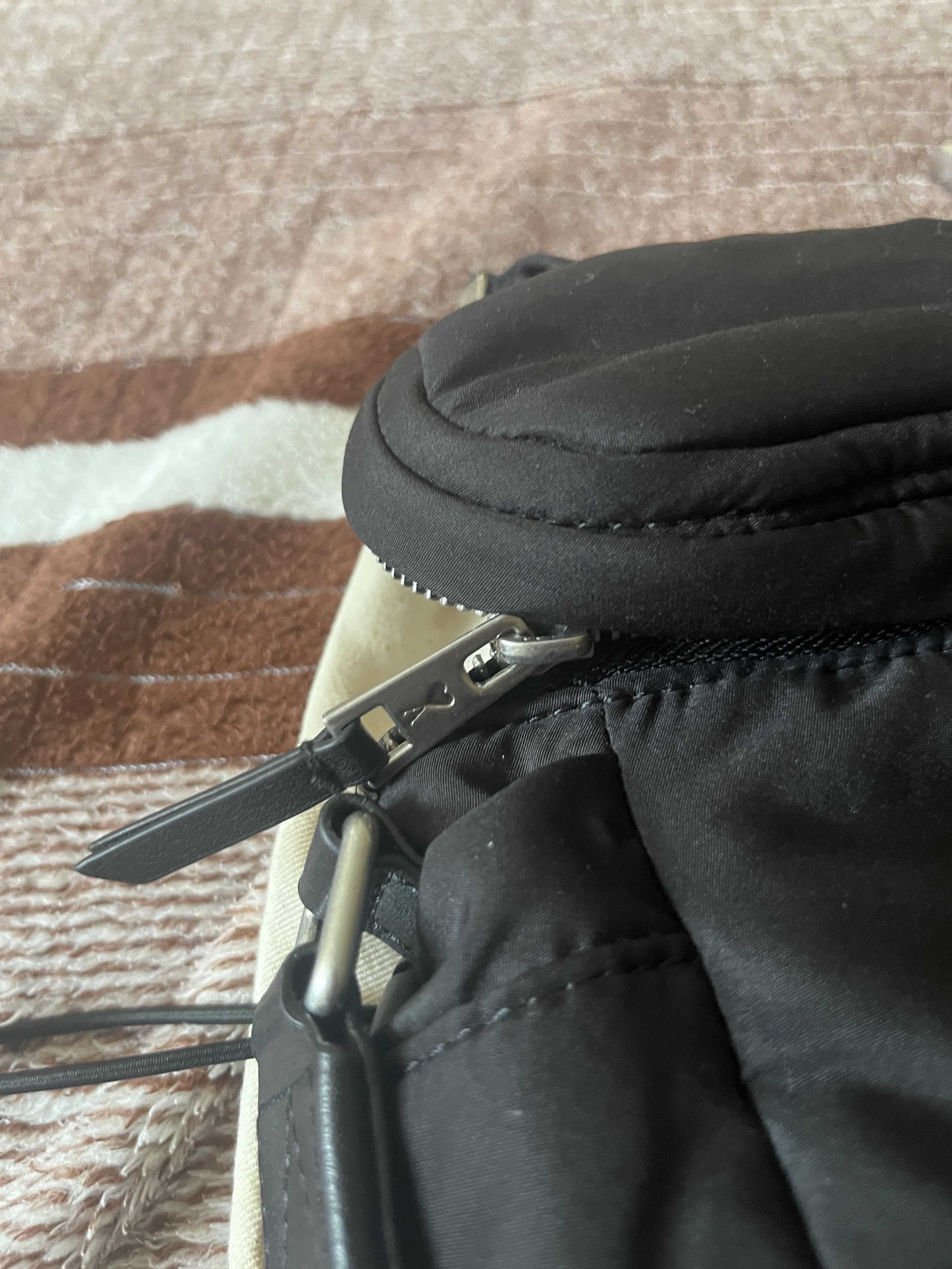 AMI AMI PARIS Black Ami De Coeur Messenger Bag Size ONE SIZE - 4 Thumbnail
