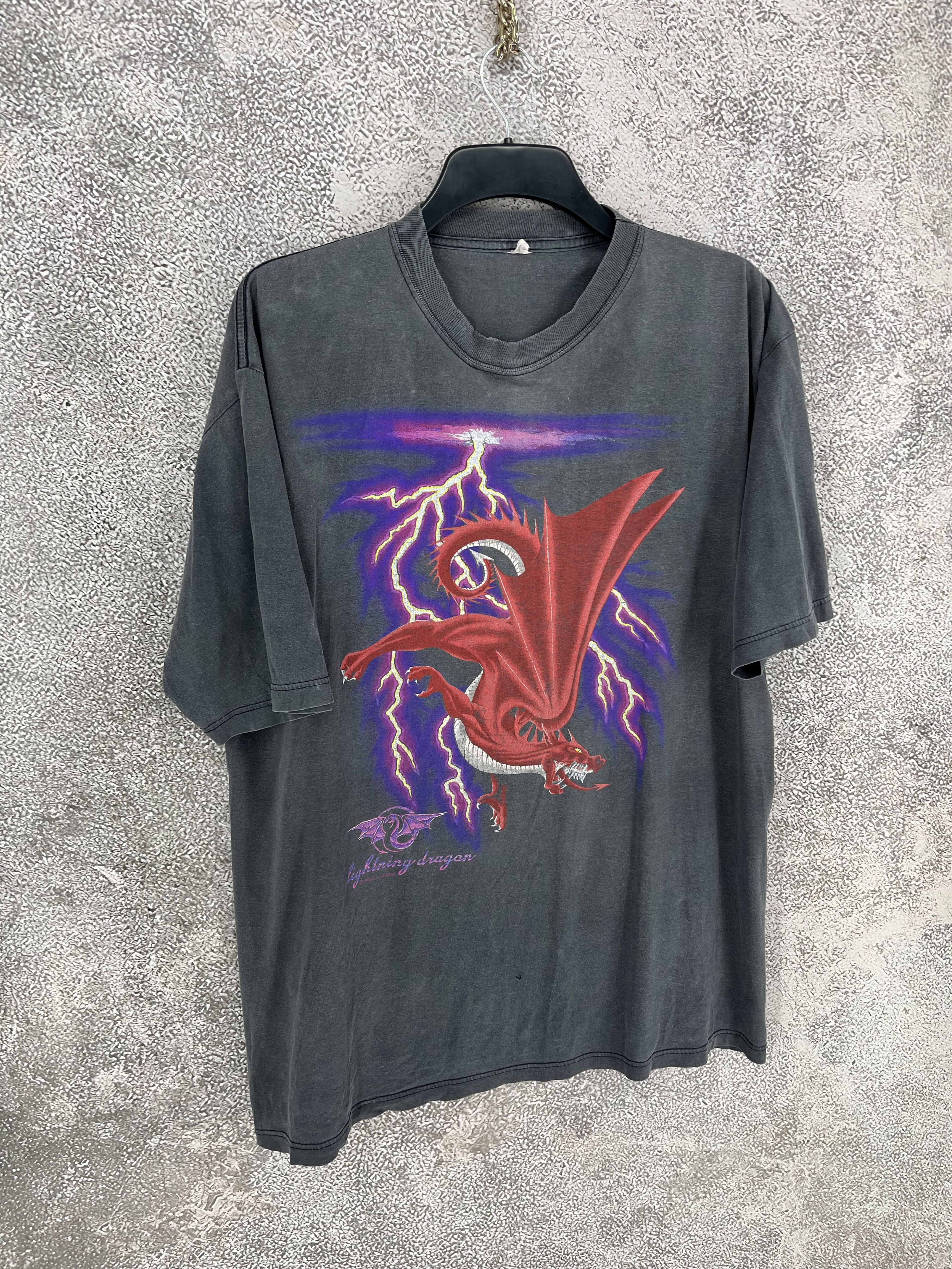 Band Tees Vintage 1992 Land of The Dragon T-Shirt Size US XL / EU 56 / 4 - 3 Thumbnail