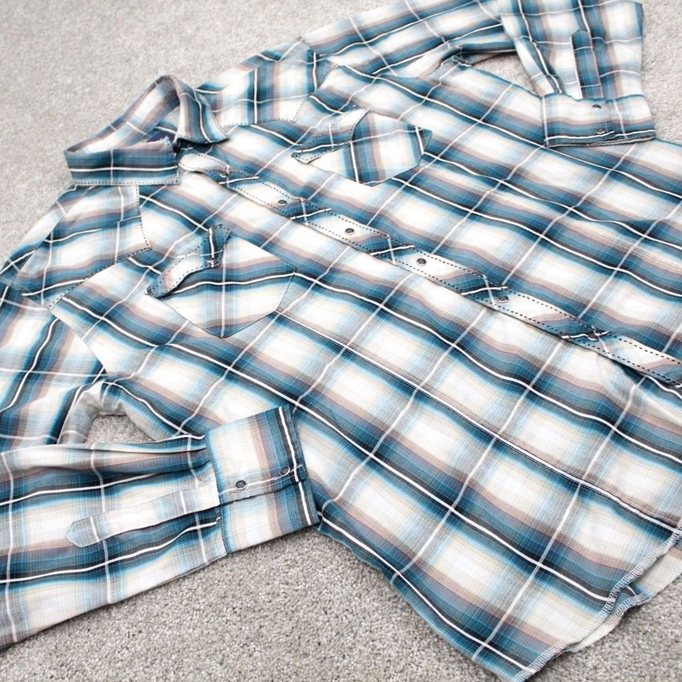 Wrangler Wrangler Pearl Snap Shirt Mens XL Plaid Blue/Tan Long Sleeve Button-Up Western Cotton/Poly Shirt Size US XL / EU 56 / 4 - 6 Thumbnail