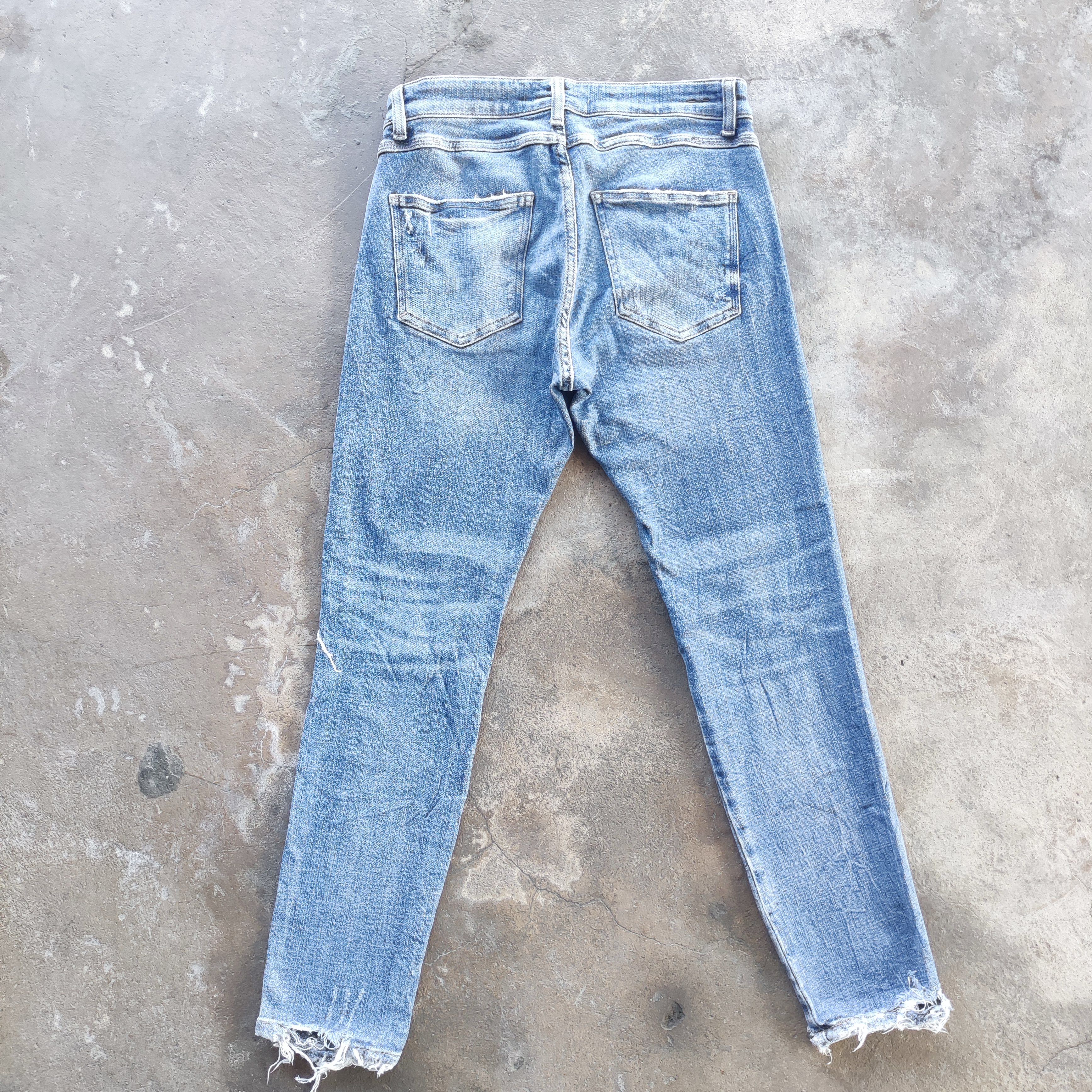 Japanese Brand Vintage Zara Brand Button Jeans Ripped Faded pants Size US 31 - 9 Thumbnail