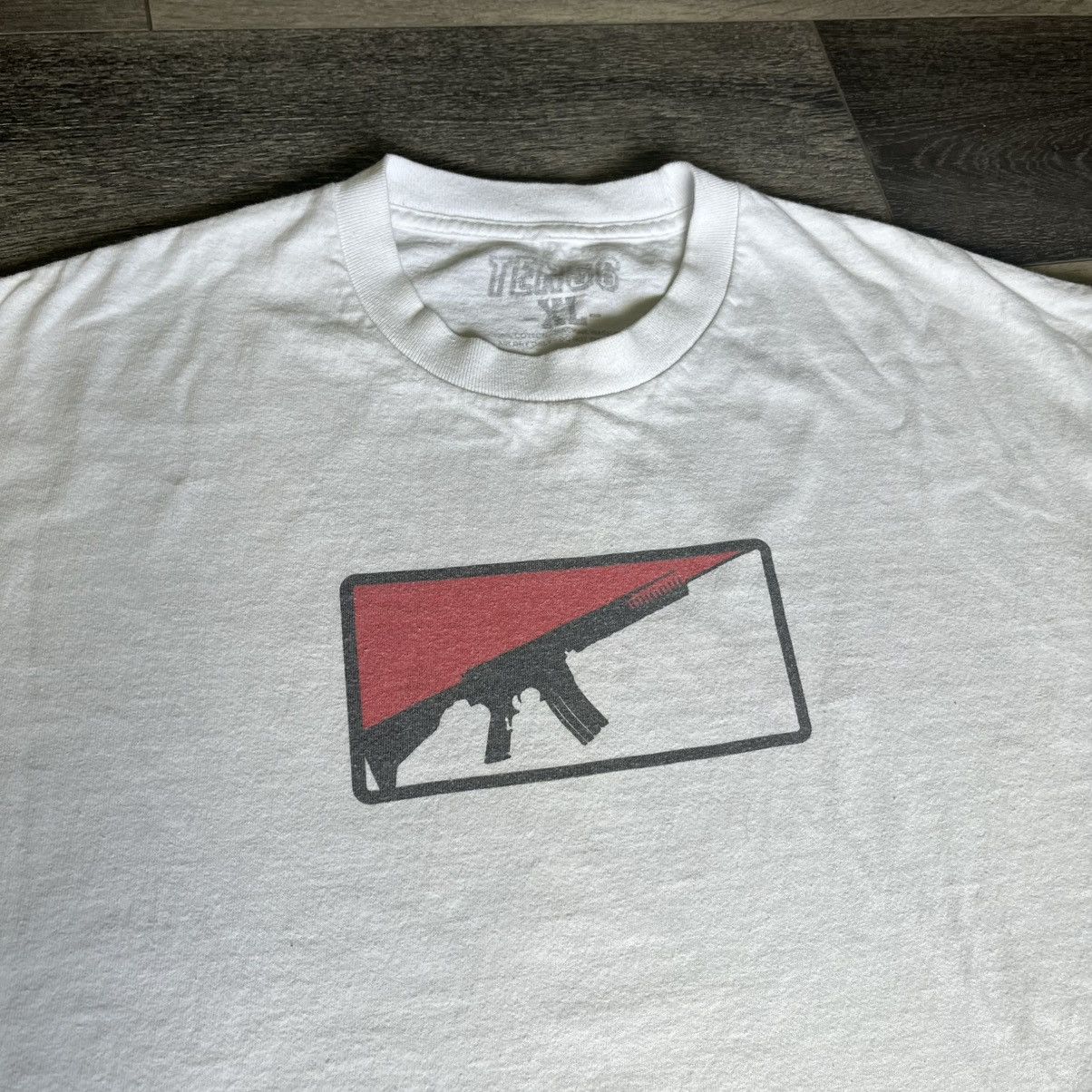 Band Tees Ten56 Ten Fixty Sixers Gun World Series Metalcore Band Tee Size US XL / EU 56 / 4 - 3 Thumbnail