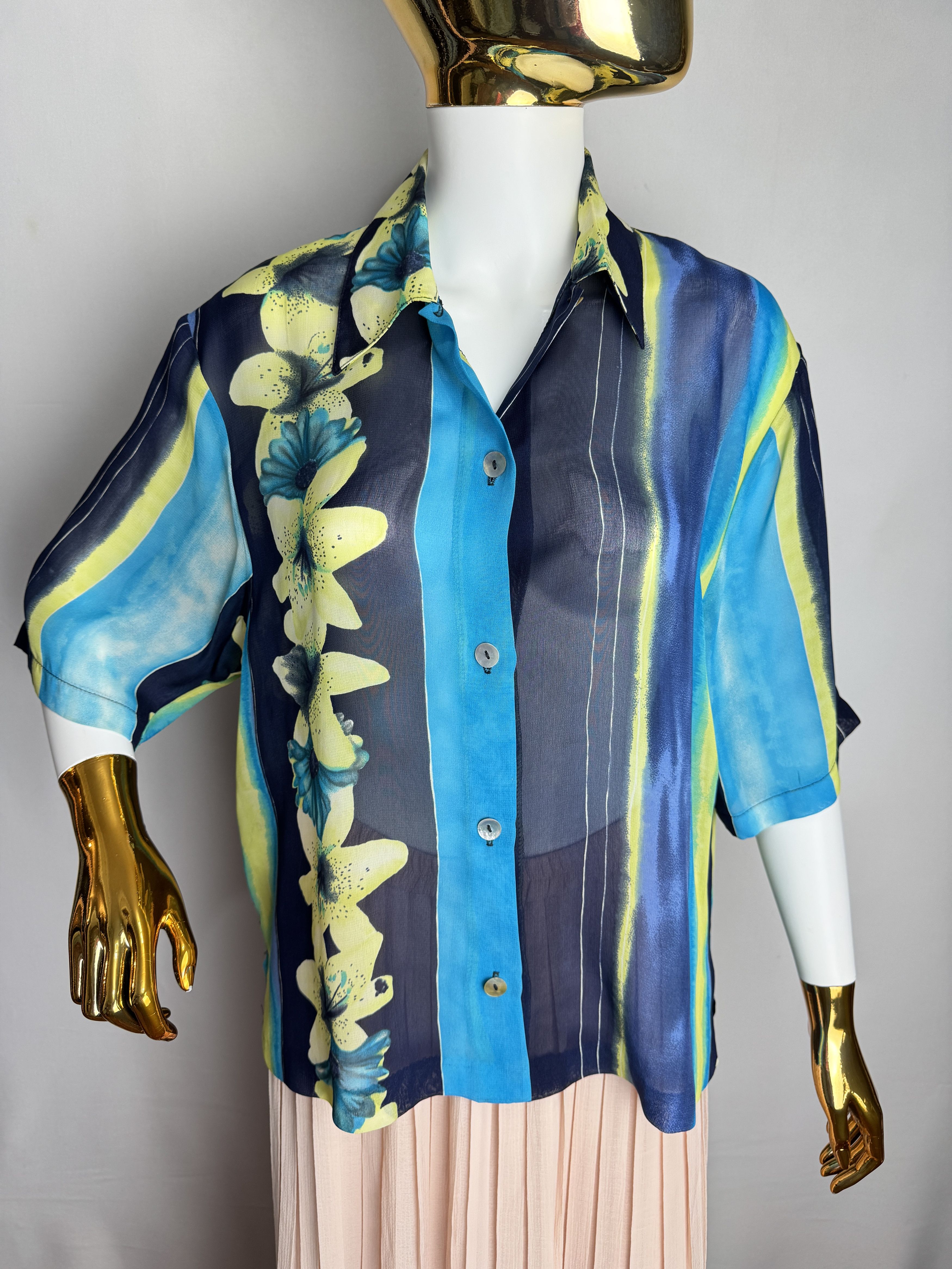 Other × Vintage Vintage women’s floral print blouse, made in France Size L / US 10 / IT 46 - 1 Thumbnail