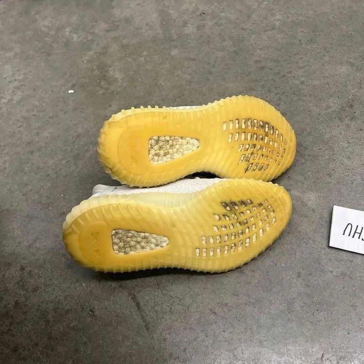 Adidas Adidas Yeezy Boost 350 V2 Cream White Triple CP9366 Size 4.5 Size US 4.5 / IT 34.5 - 5 Thumbnail