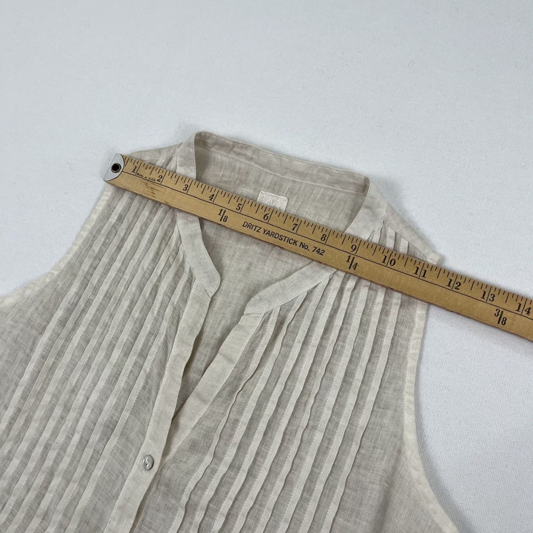 120% Lino 120% Lino Brown Linen Tank Top Shirt Womens Size 40 Sleeveless Pleated V-Neck Casual Size S / US 4 / IT 40 - 6 Thumbnail