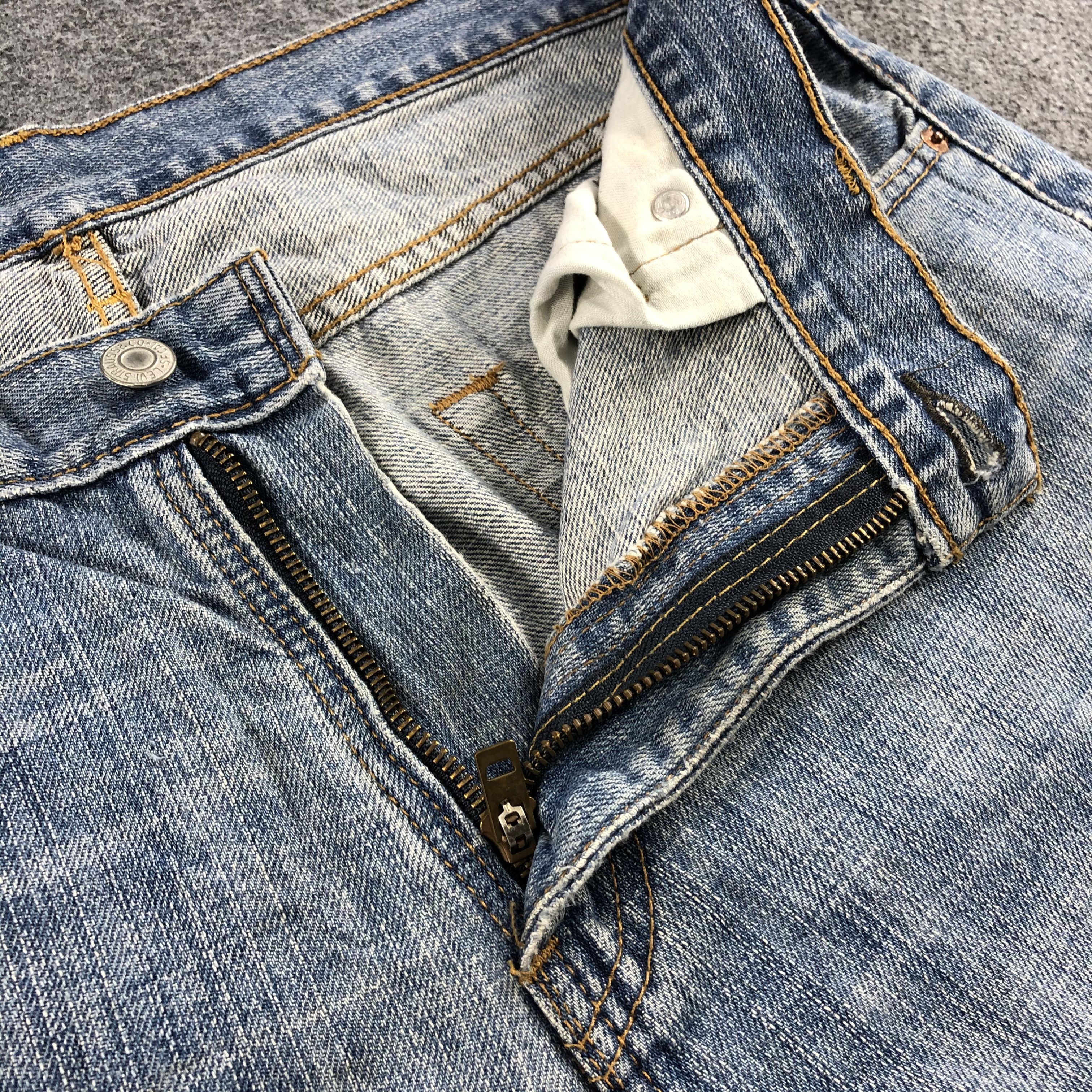 Levi's Vintage Light Wash Levis 527 Jeans-J1672 Size US 35 - 9 Thumbnail