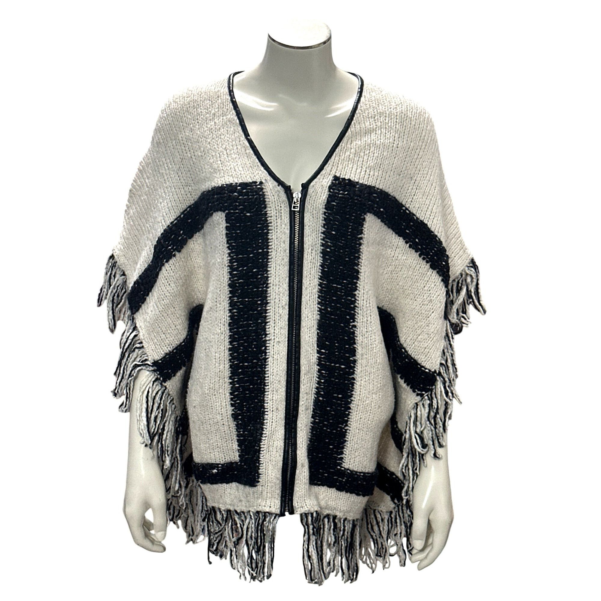 Other CCC Handcrafted Luxury Black White Poncho Geometric Design F Size ONE SIZE - 1 Thumbnail