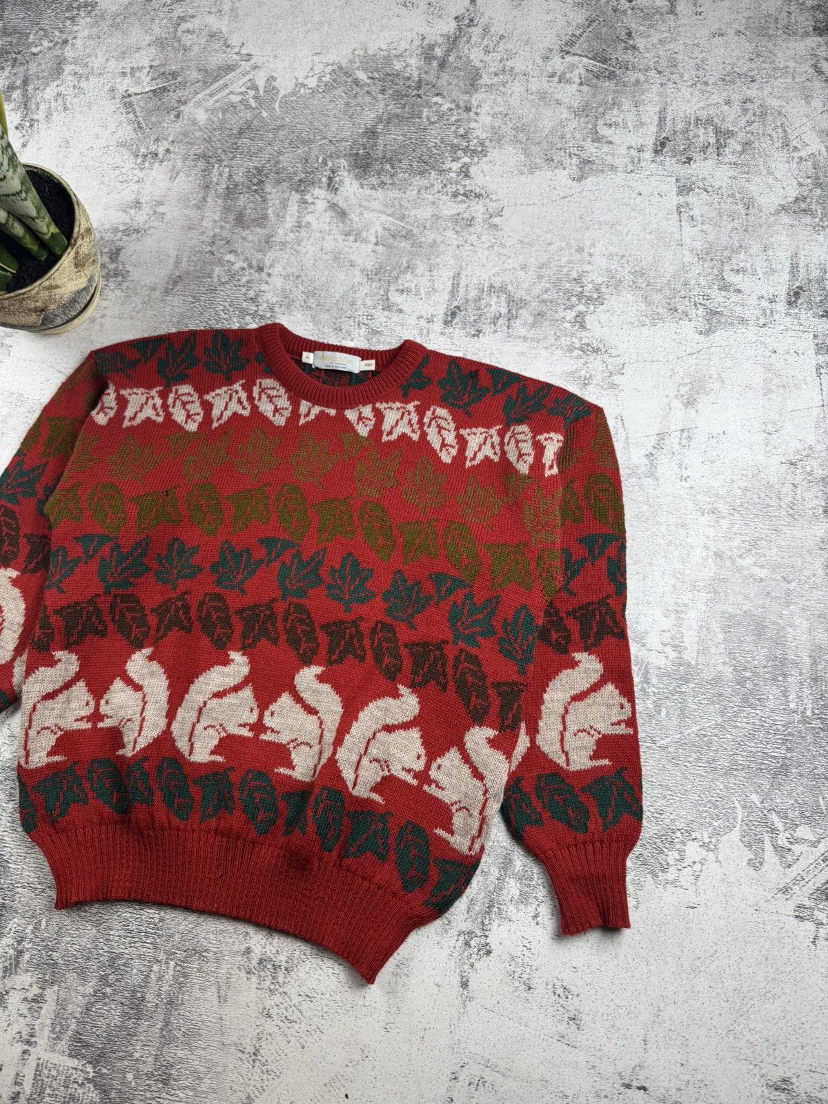 Aquascutum Aquascutum 100% Wool Leaves Vintage Men’s Squirrels Large Knit Sweater Pullover Size US M / EU 48-50 / 2 - 3 Thumbnail